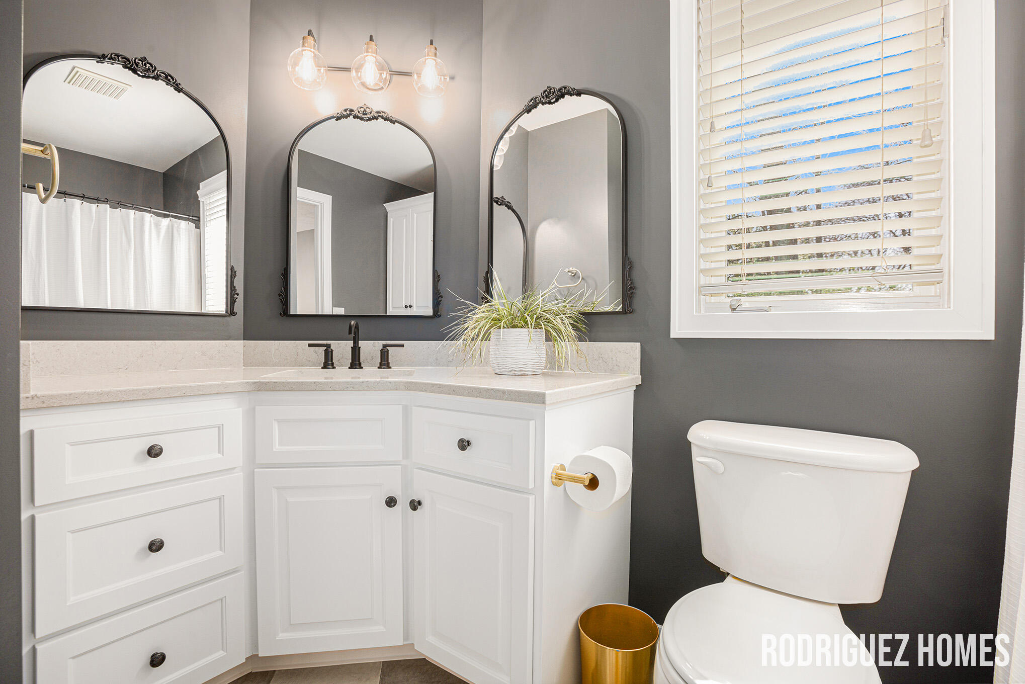 2564 Danton Drive SW