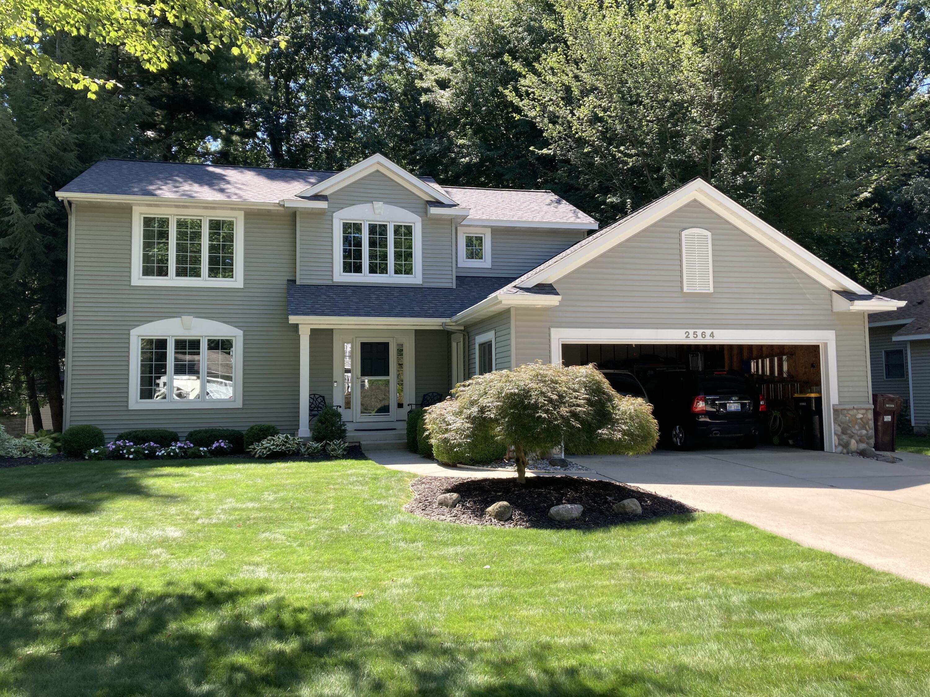 2564 Danton Drive SW