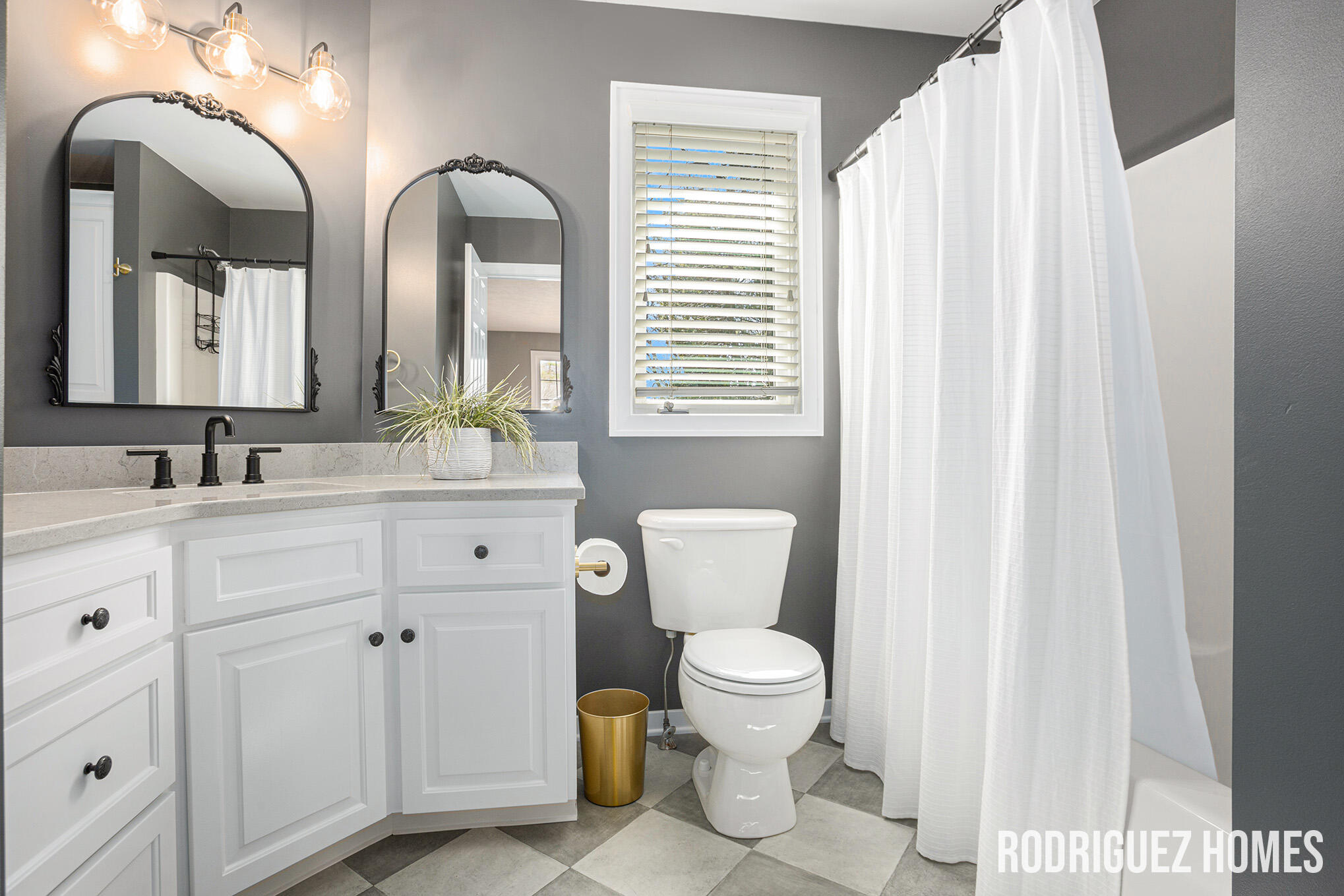 2564 Danton Drive SW