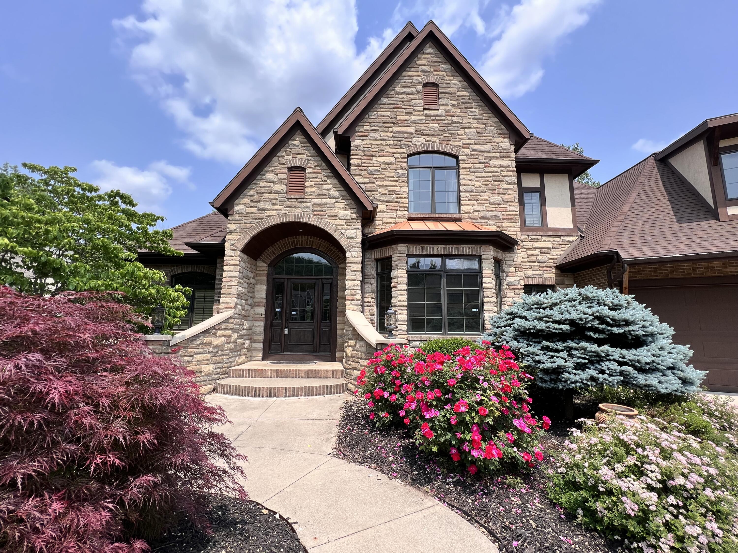 2576 Blackberry Lane NE