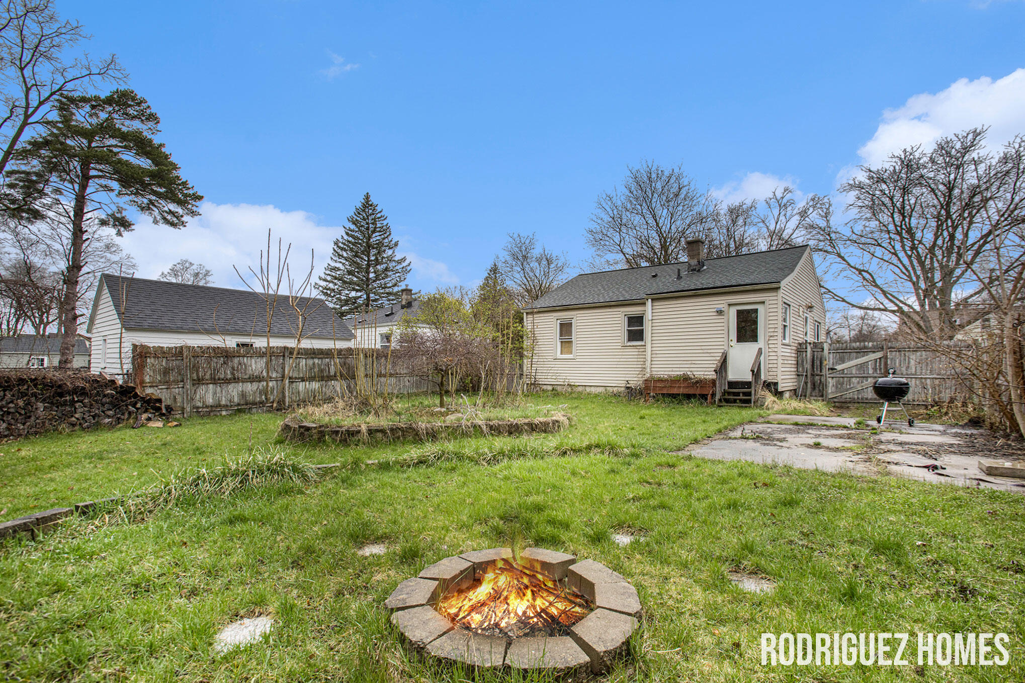 144 Rosemary Street SE