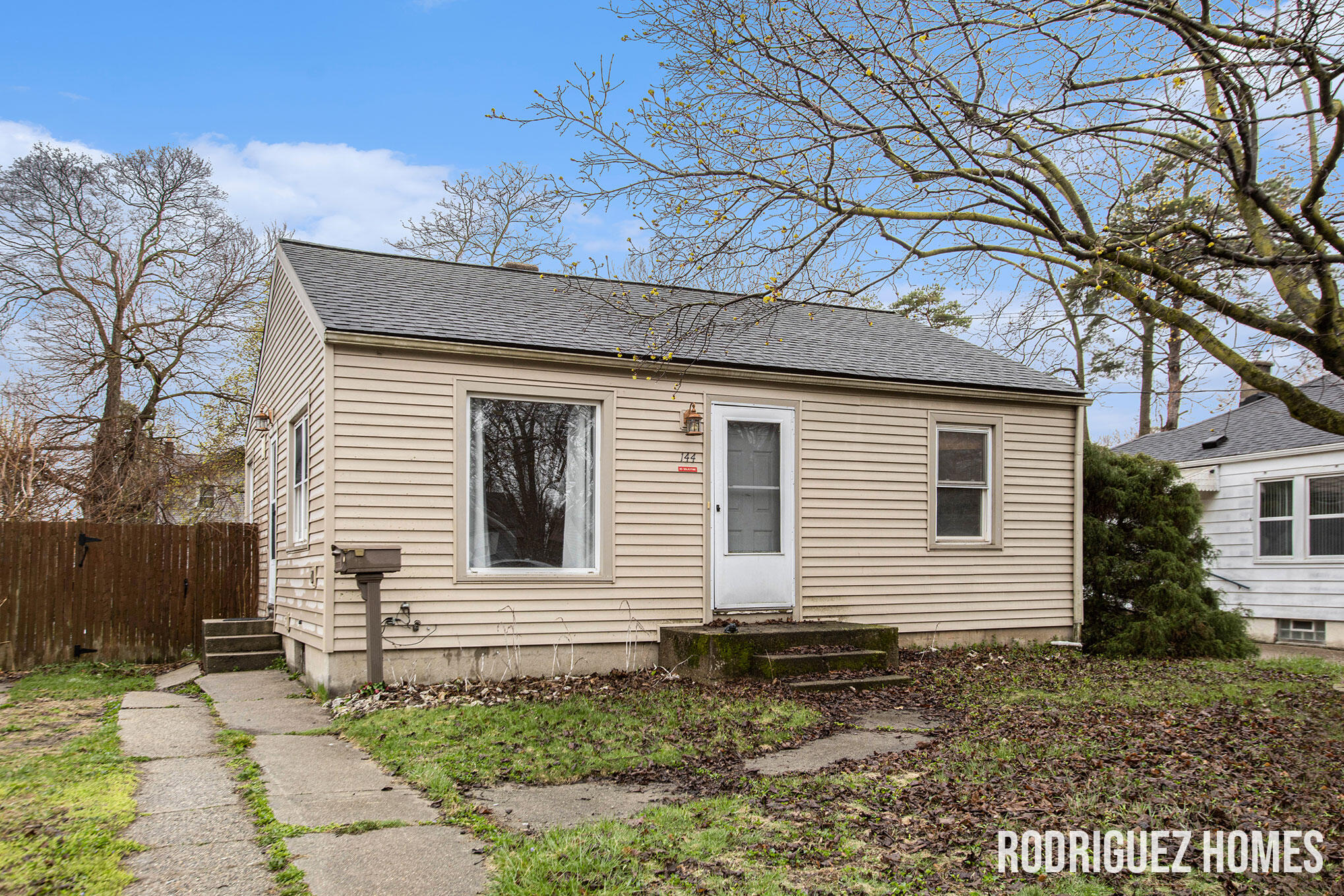 144 Rosemary Street SE