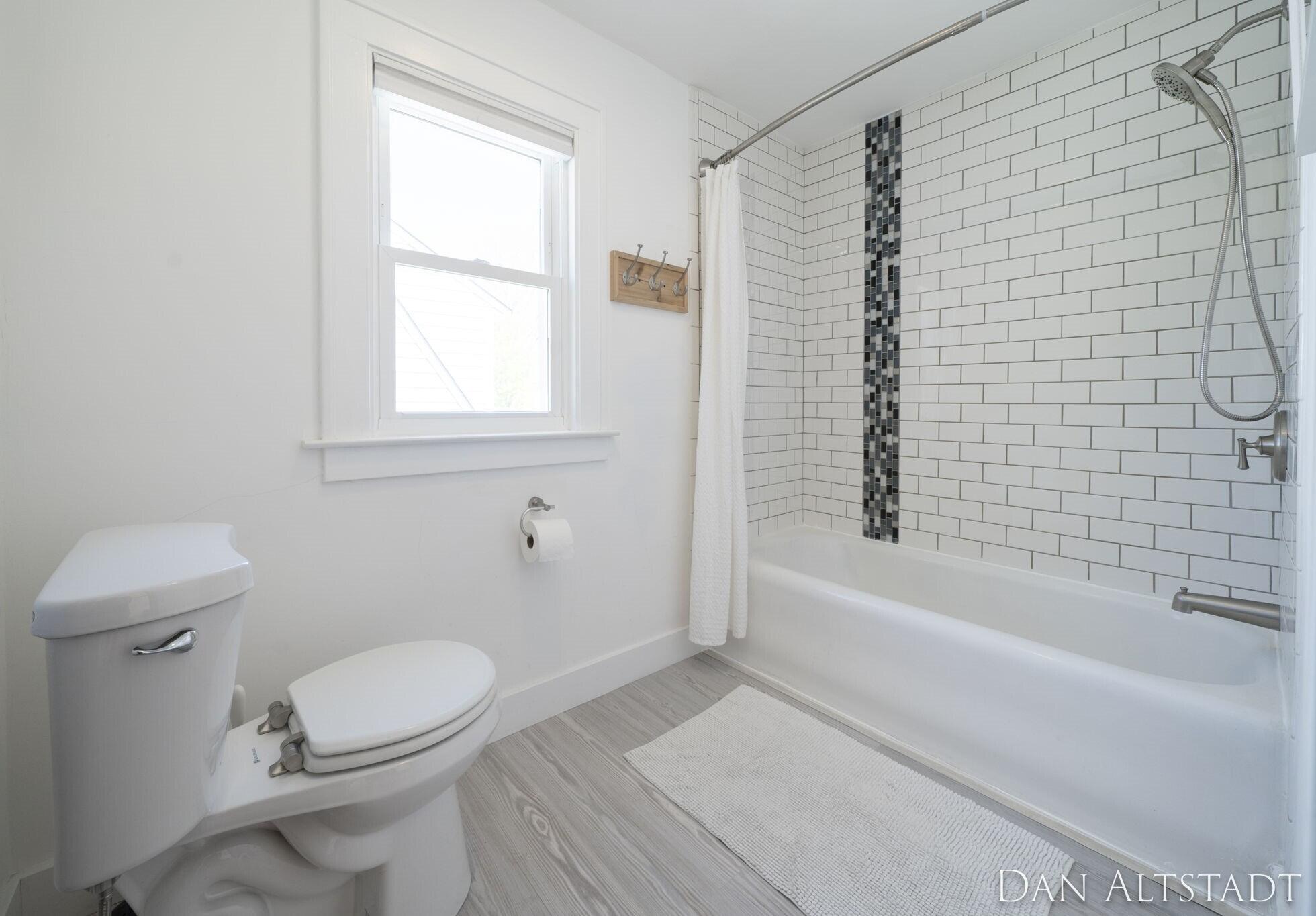 2214 College Avenue SE