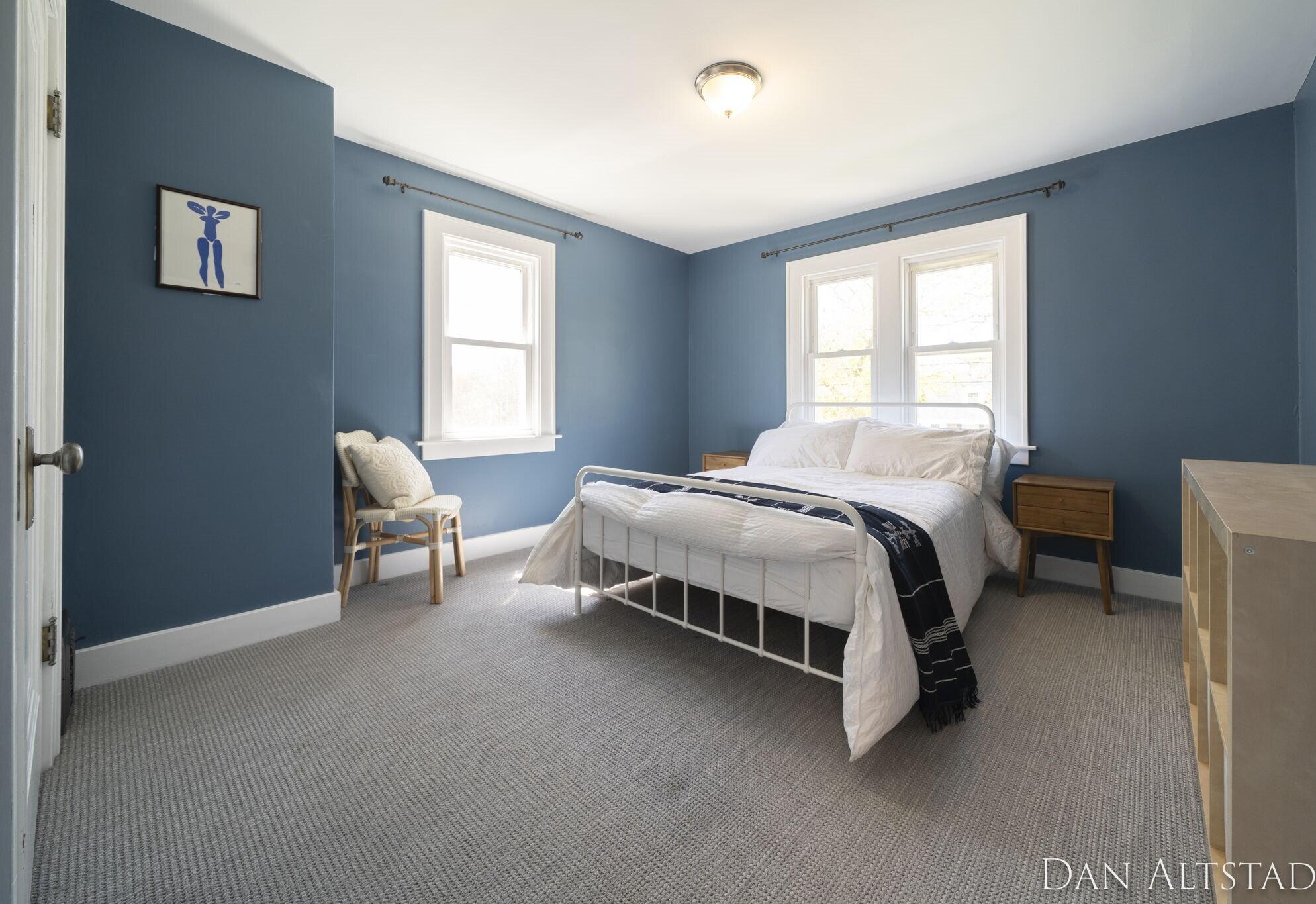 2214 College Avenue SE