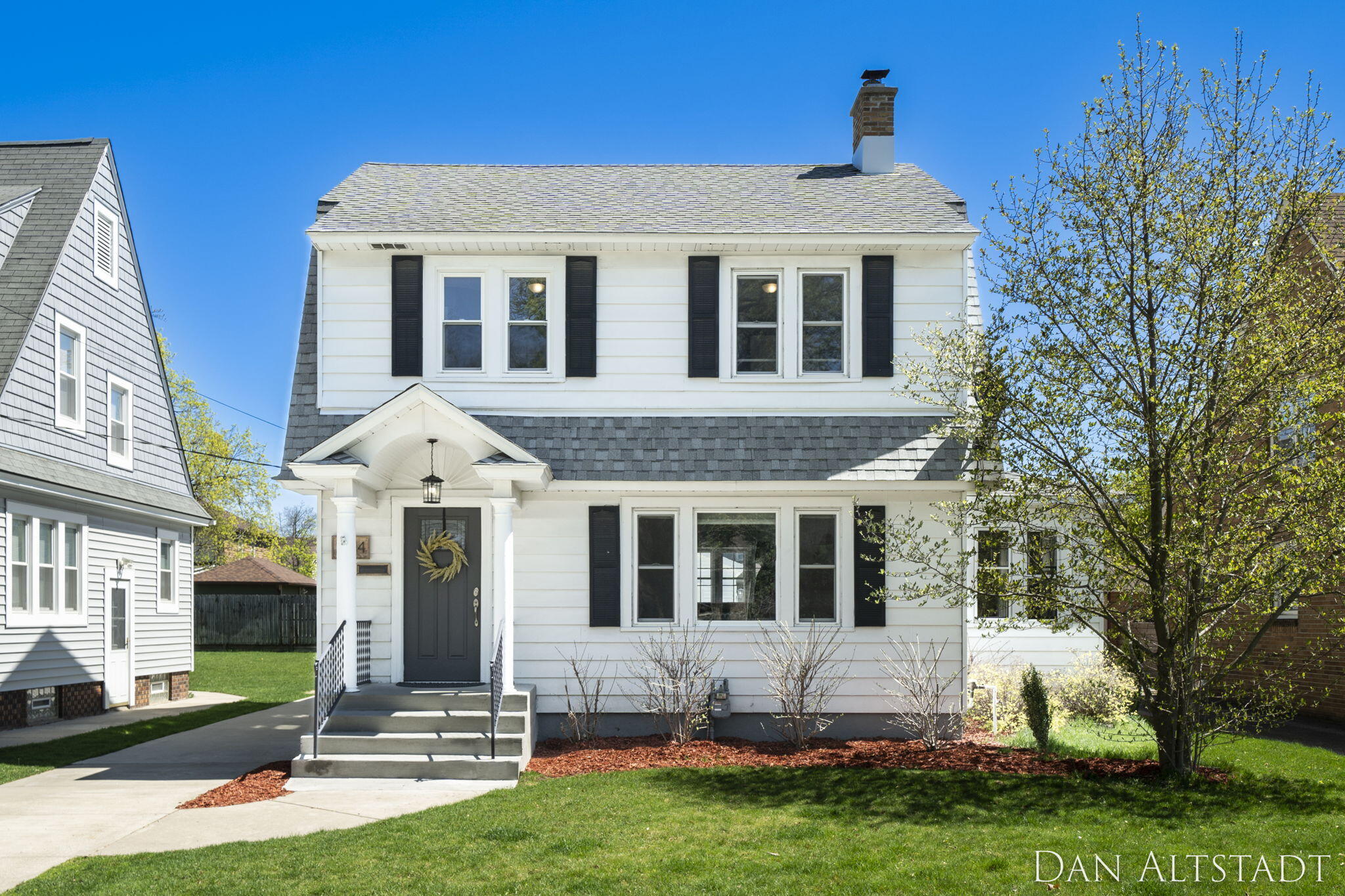 2214 College Avenue SE