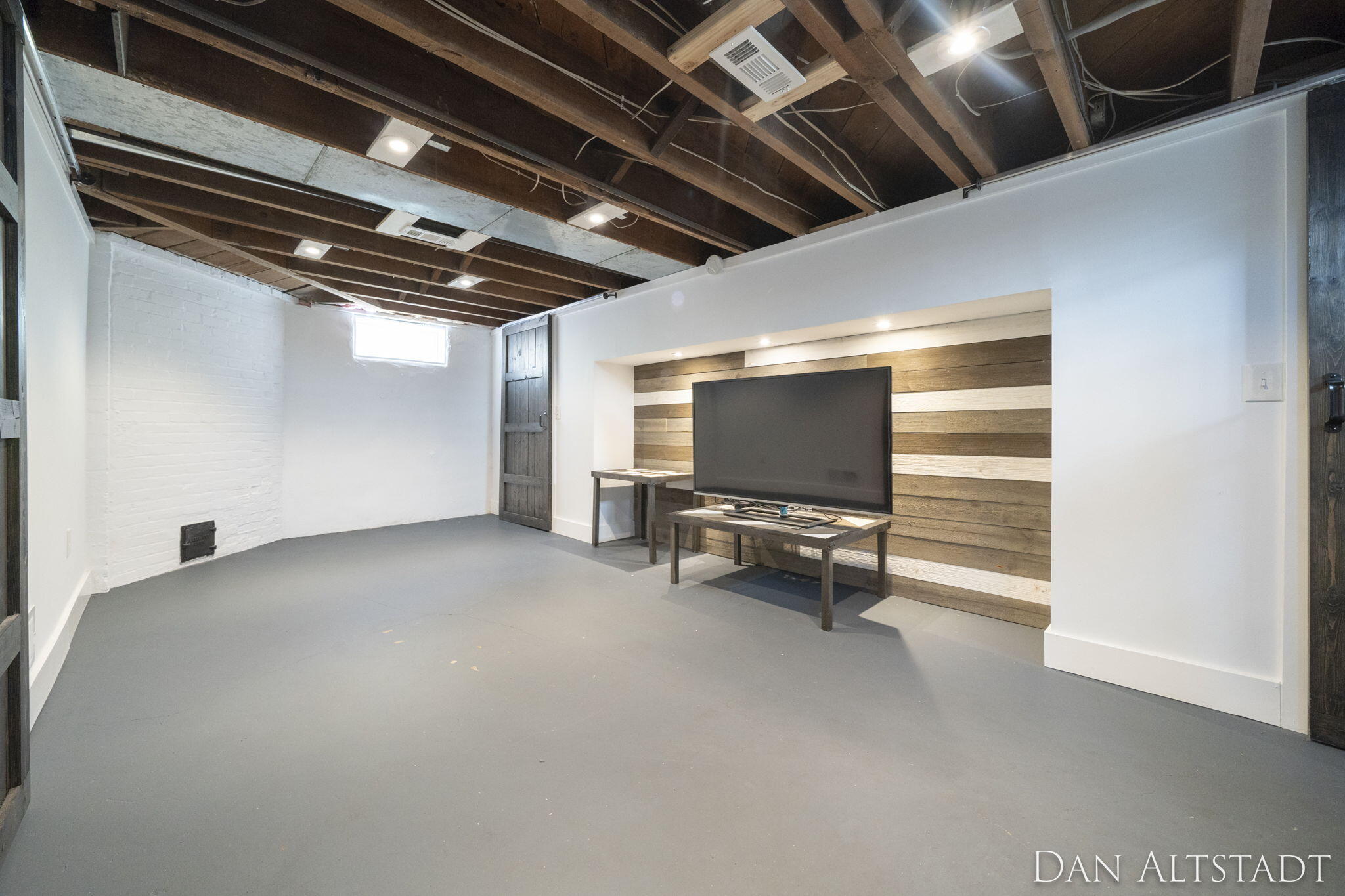 2214 College Avenue SE