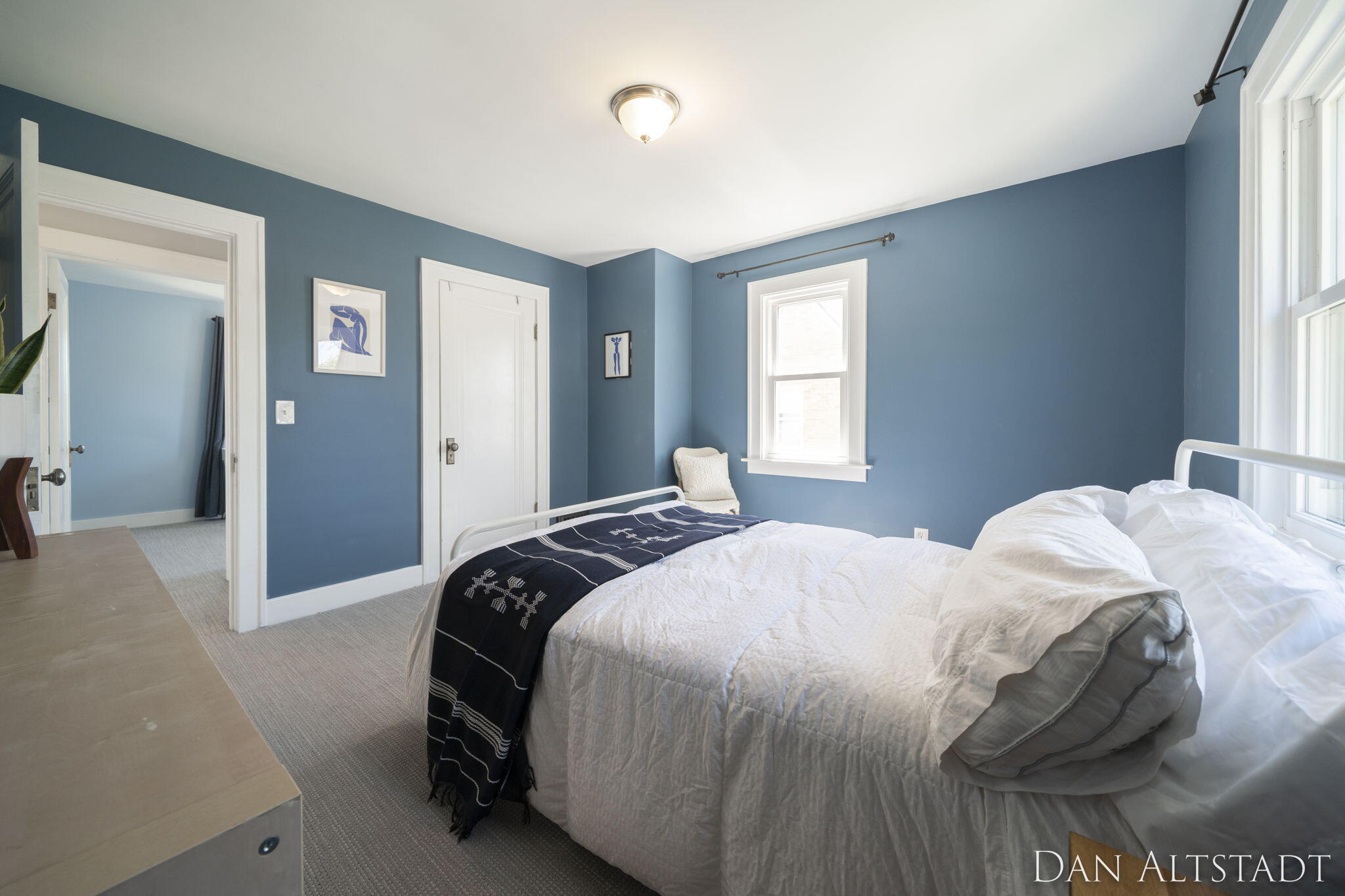 2214 College Avenue SE