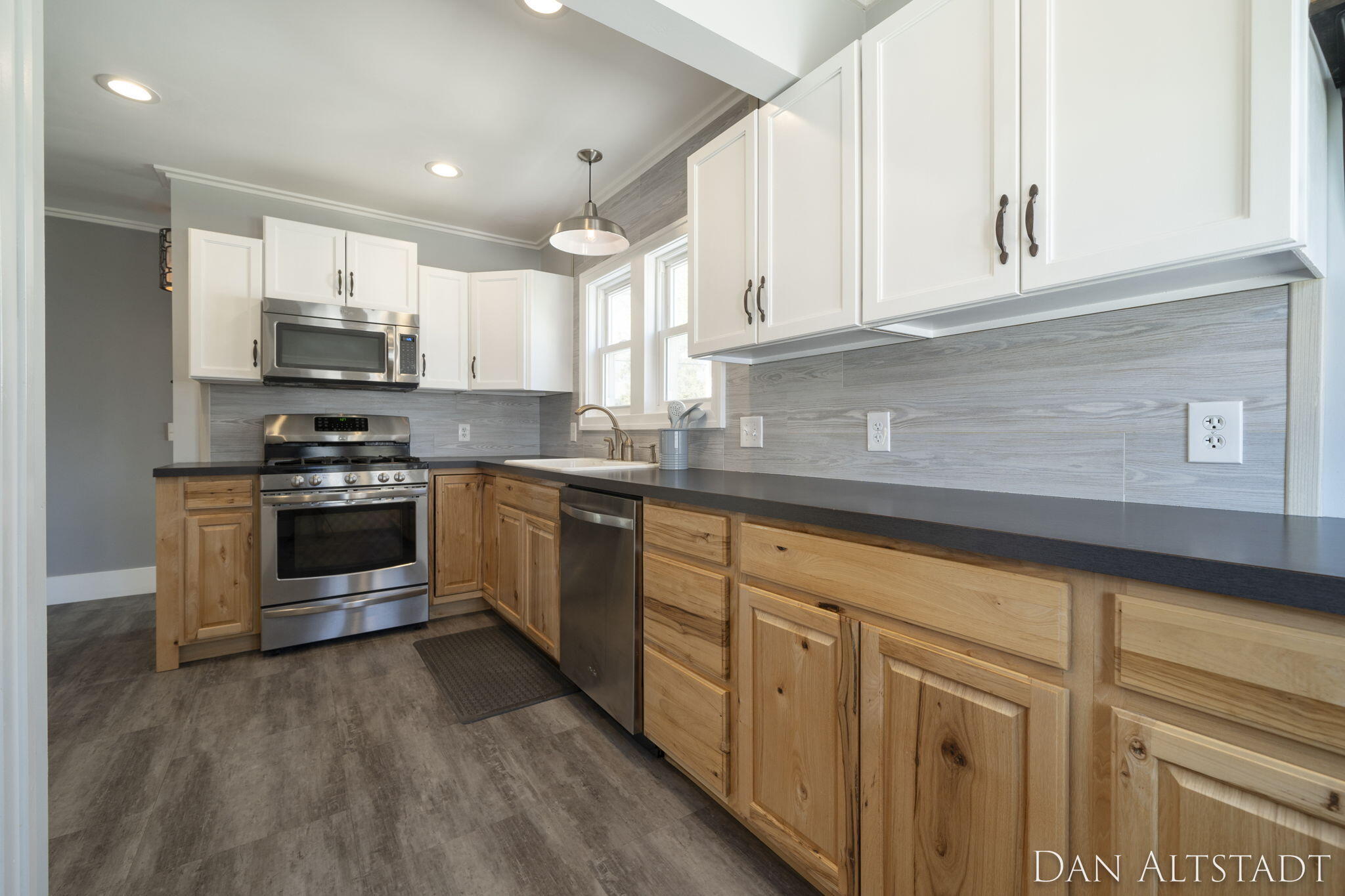 2214 College Avenue SE