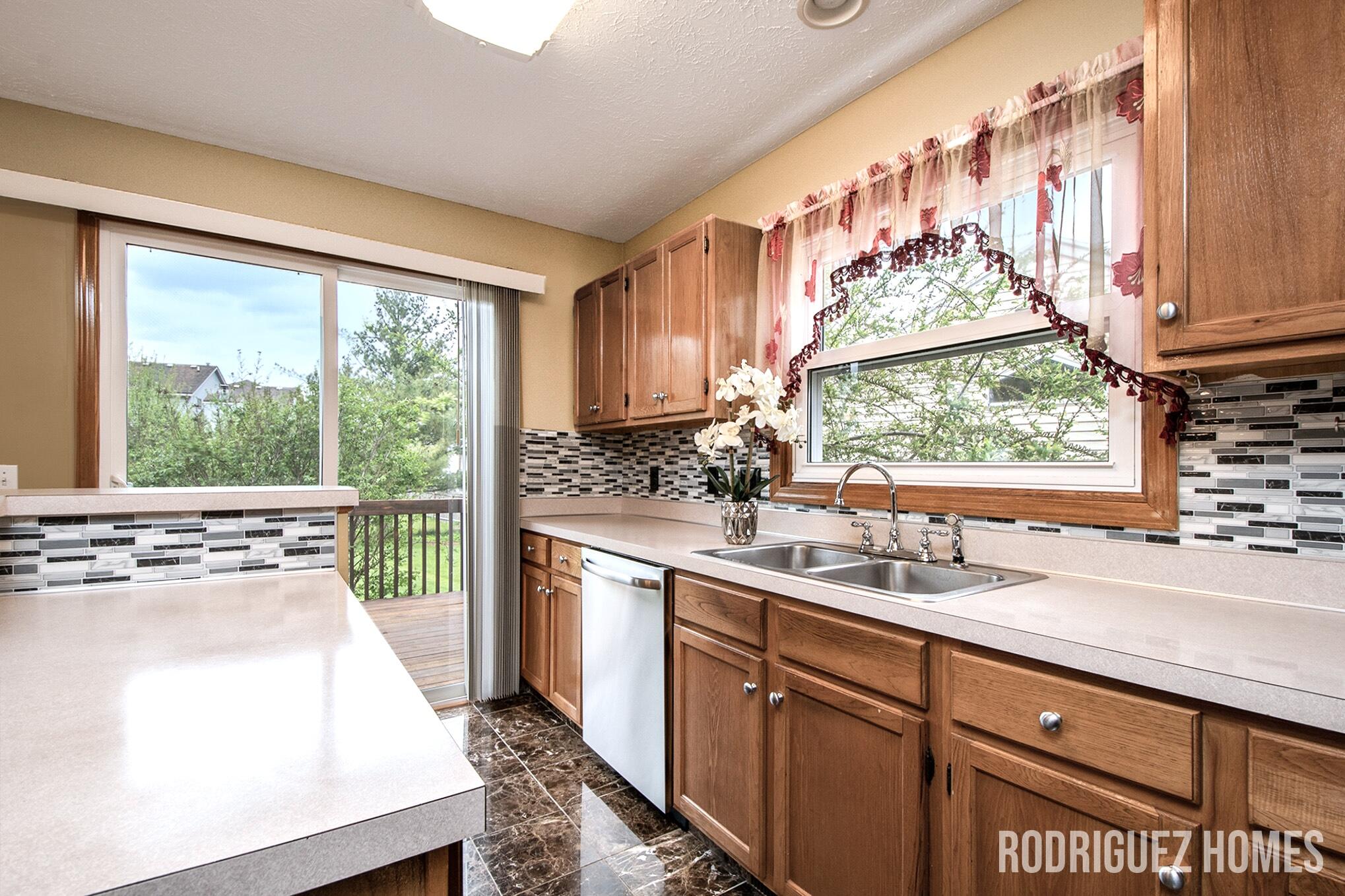 4591 Country Hill Drive SE