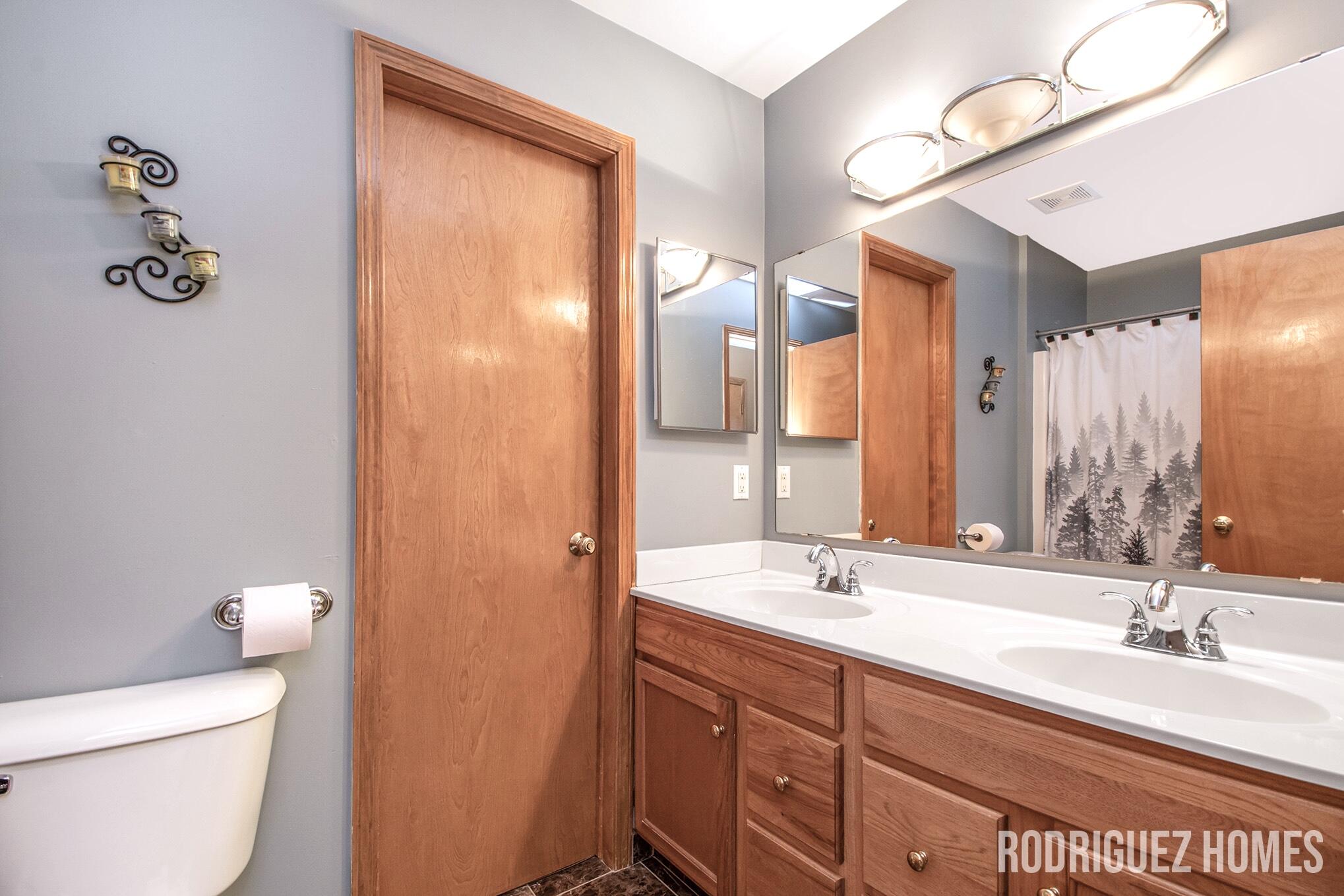 4591 Country Hill Drive SE