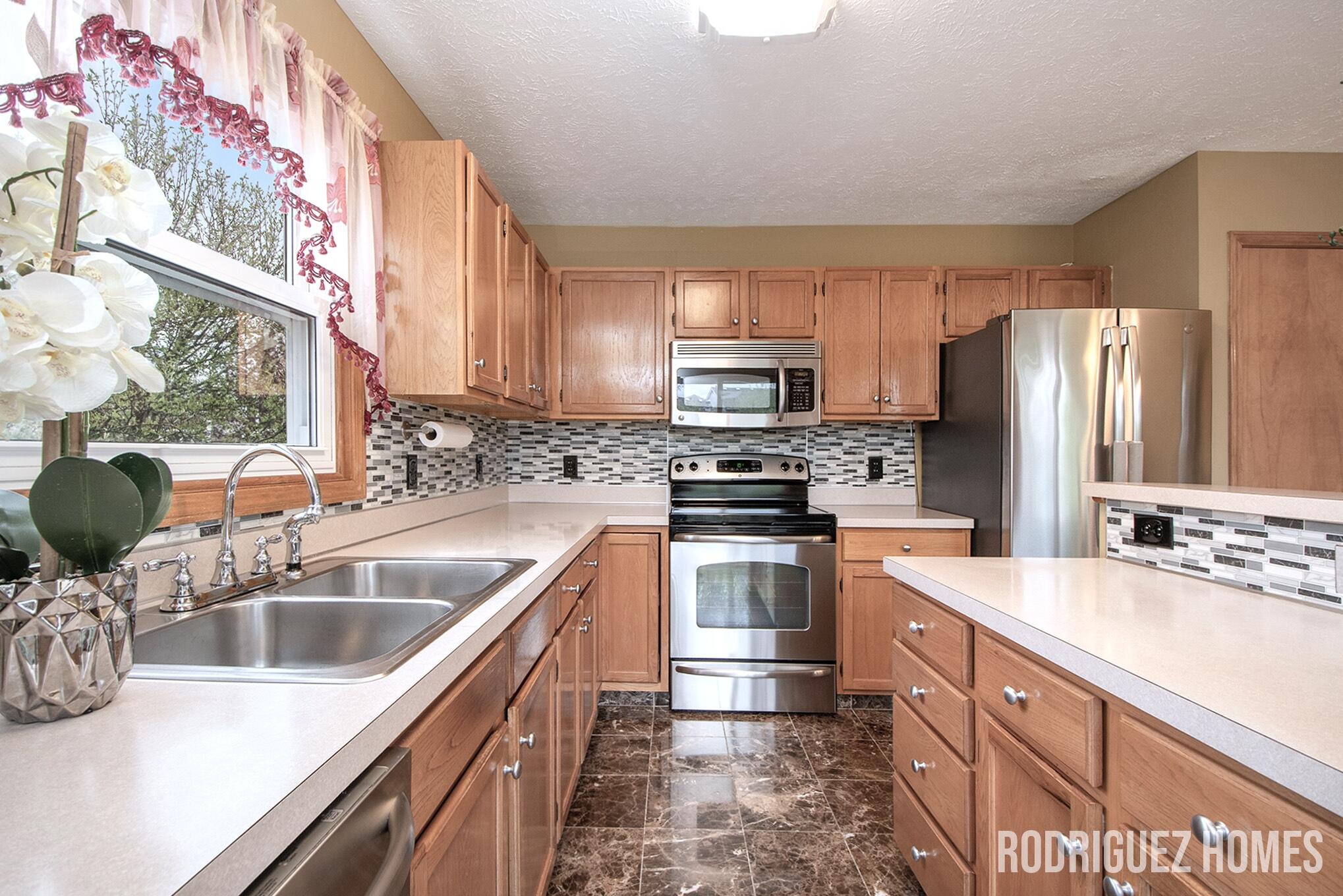 4591 Country Hill Drive SE