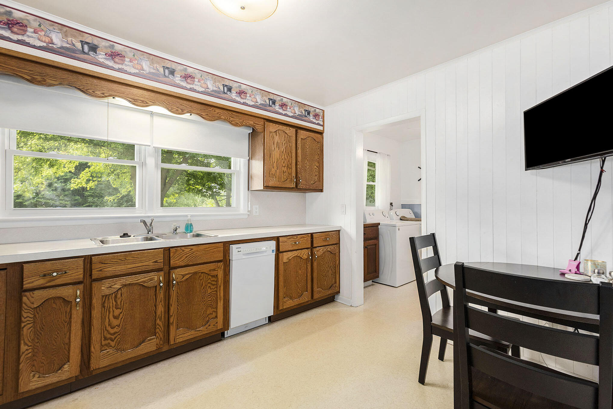 714 Jordan Lake Avenue