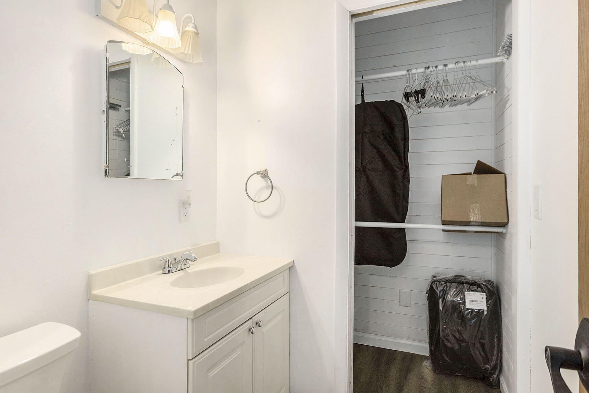 714 Jordan Lake Avenue