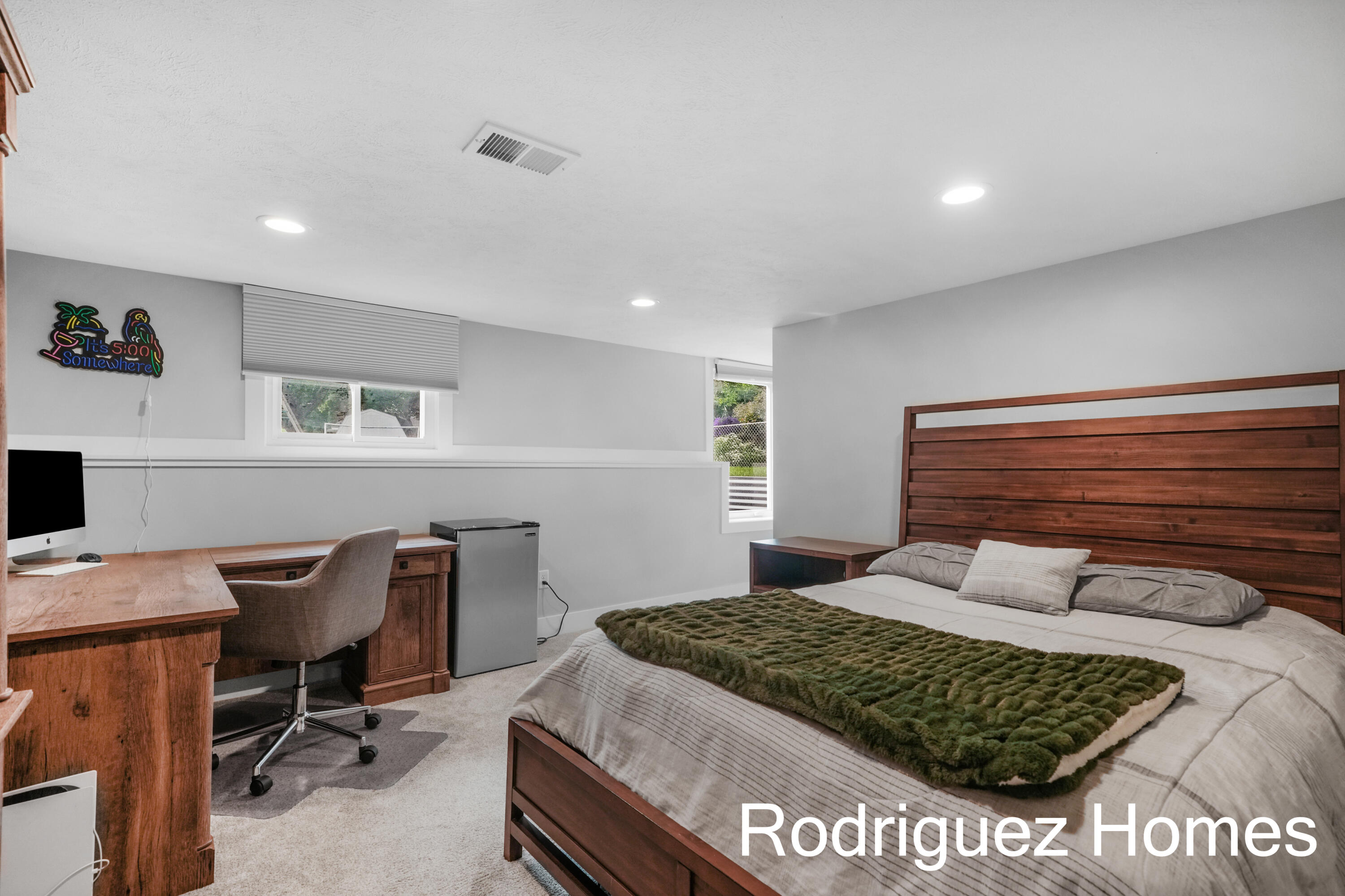 6930 Bonnie Avenue SE