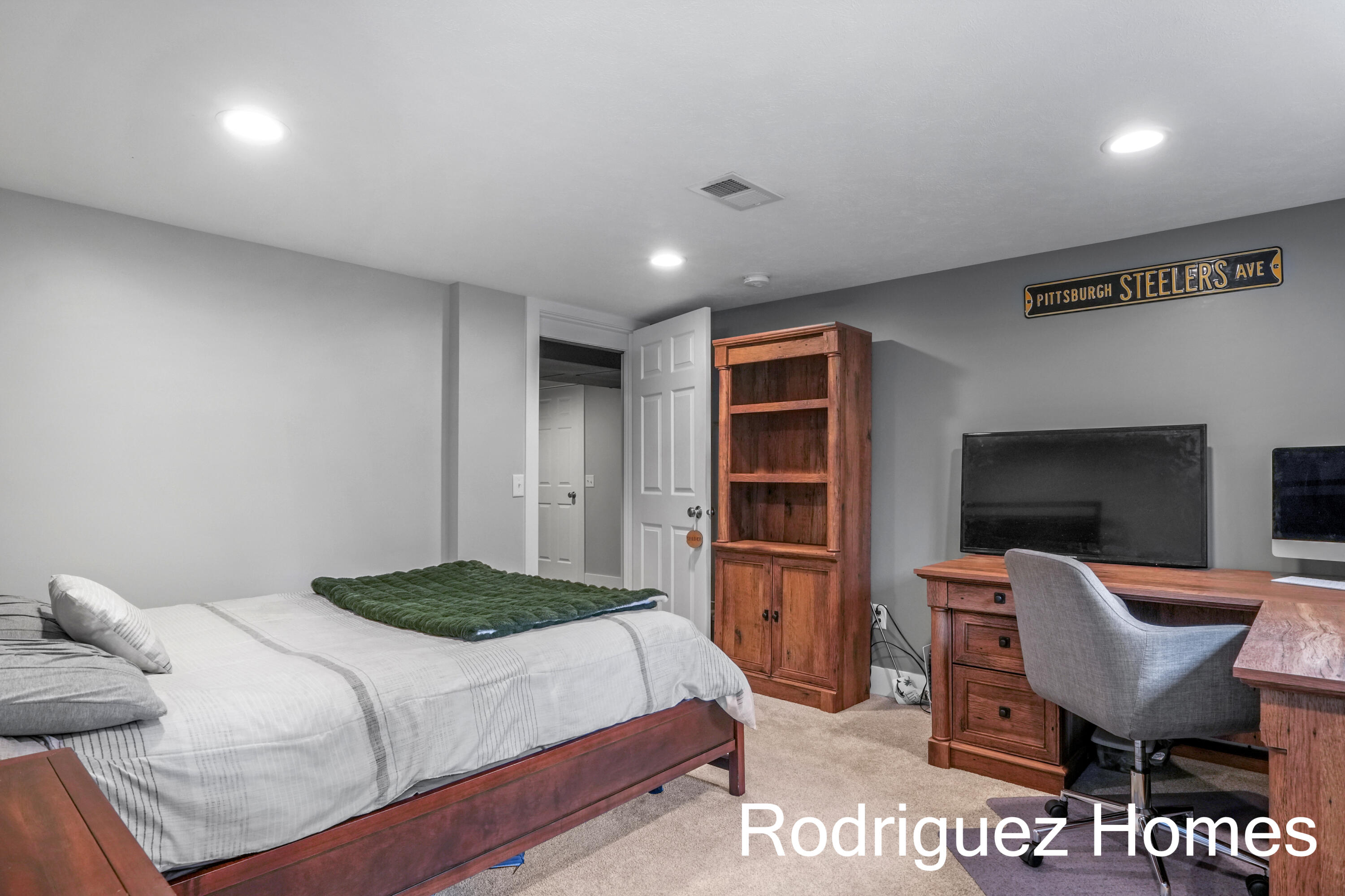 6930 Bonnie Avenue SE