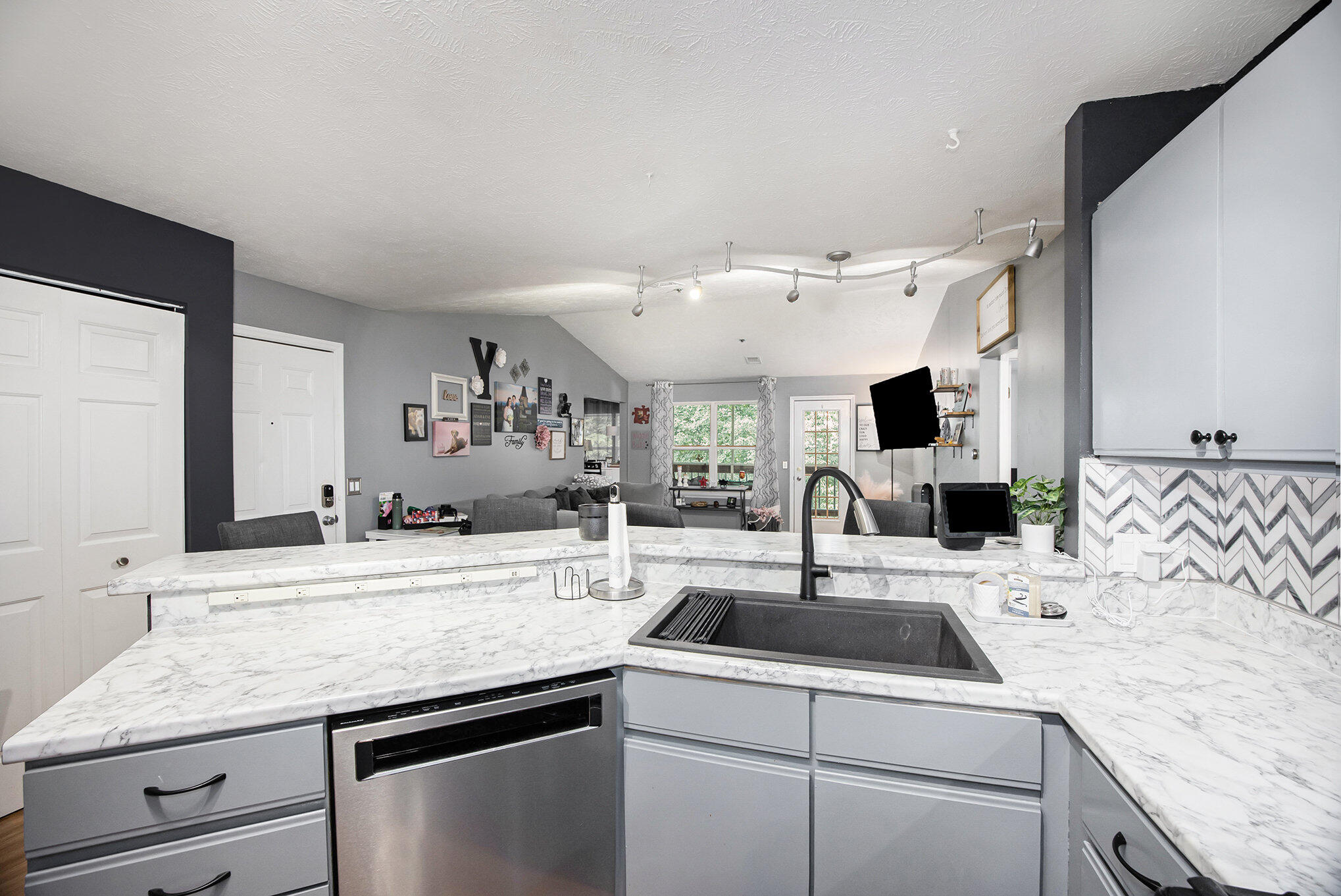 3031 Poplar Creek Drive SE, 304