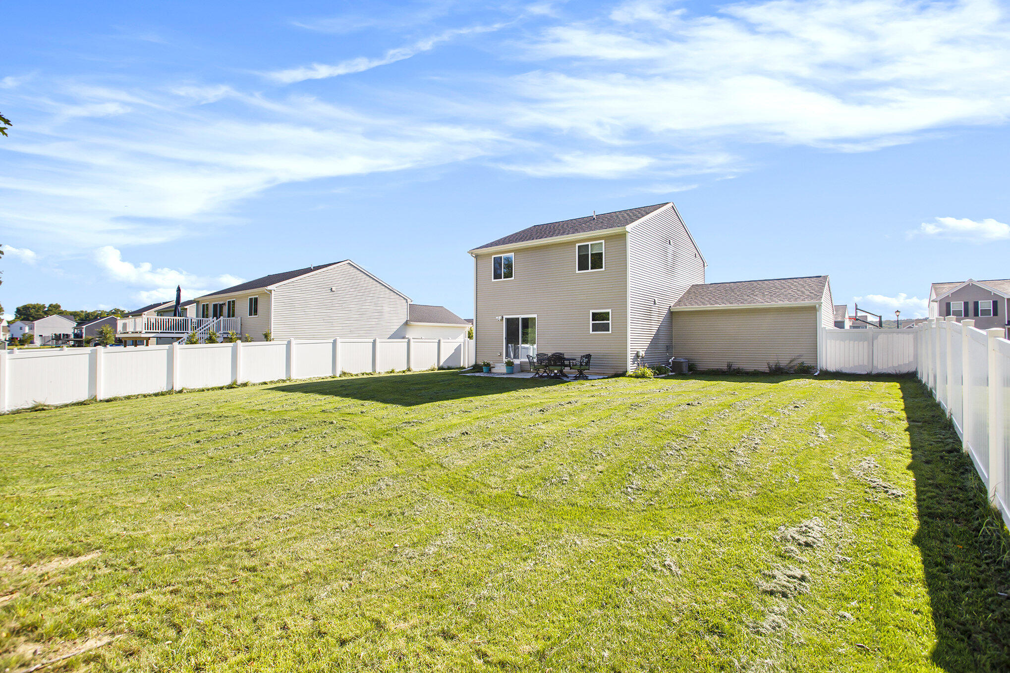 58696 Blue Stem Circle