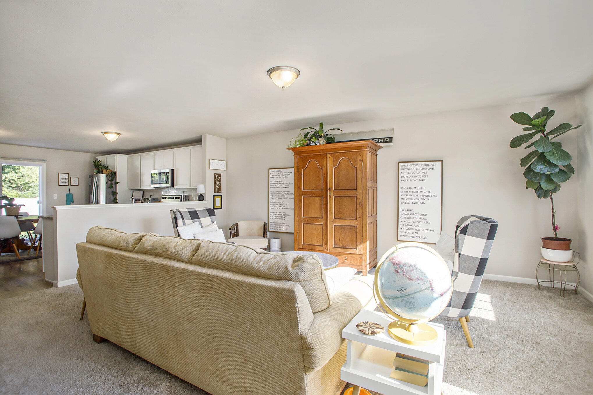 58696 Blue Stem Circle