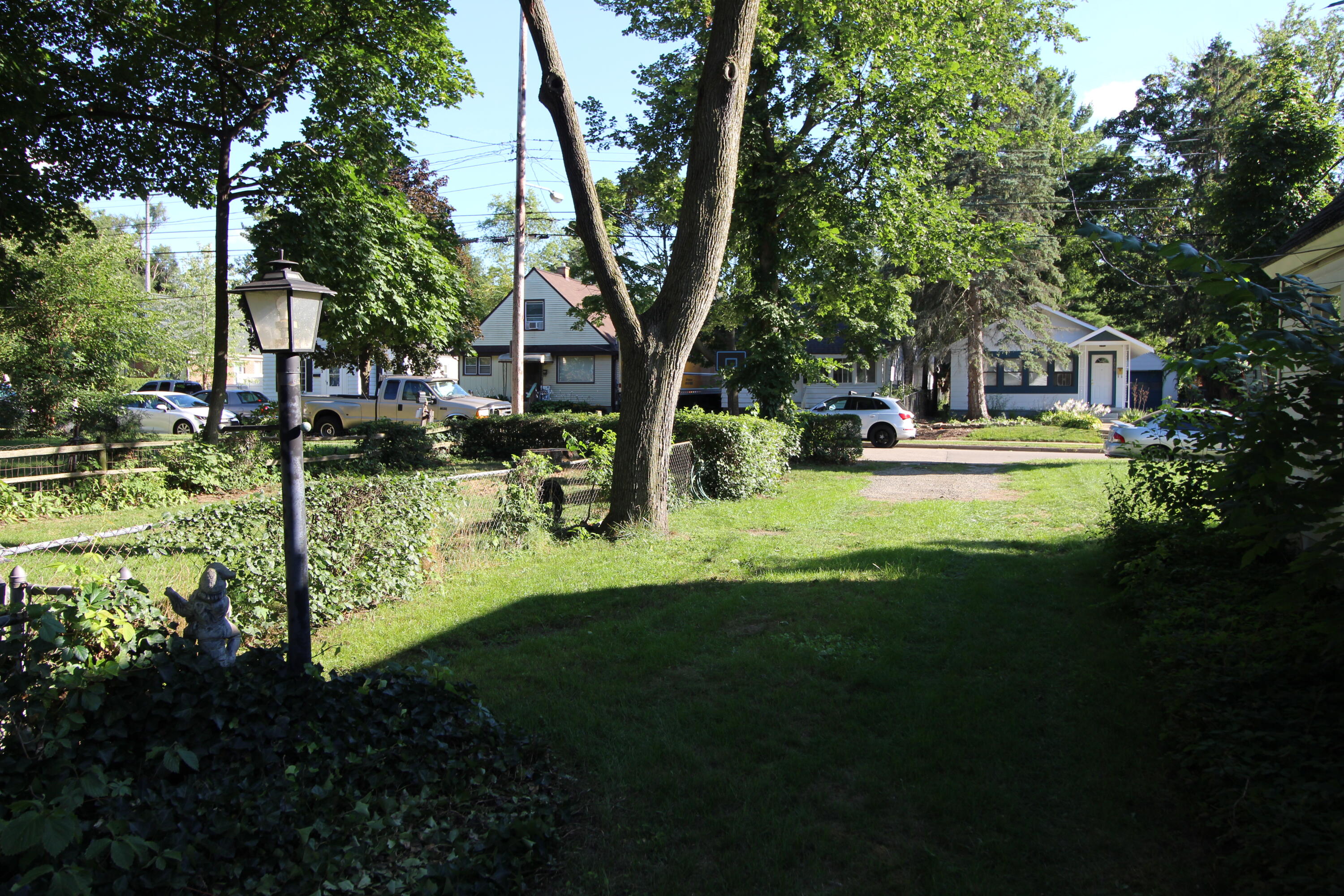 1033 Hazen Street SE