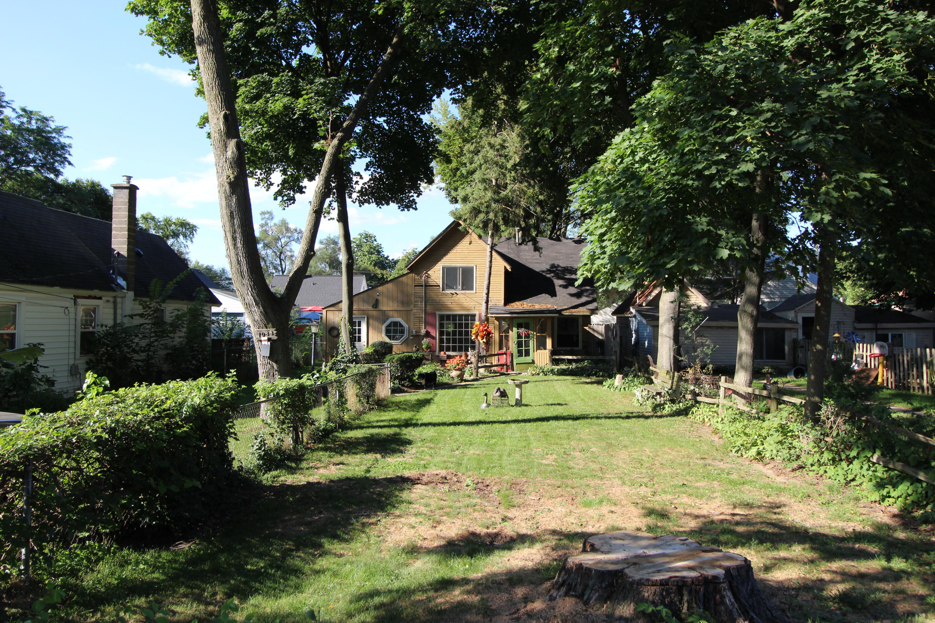 1033 Hazen Street SE