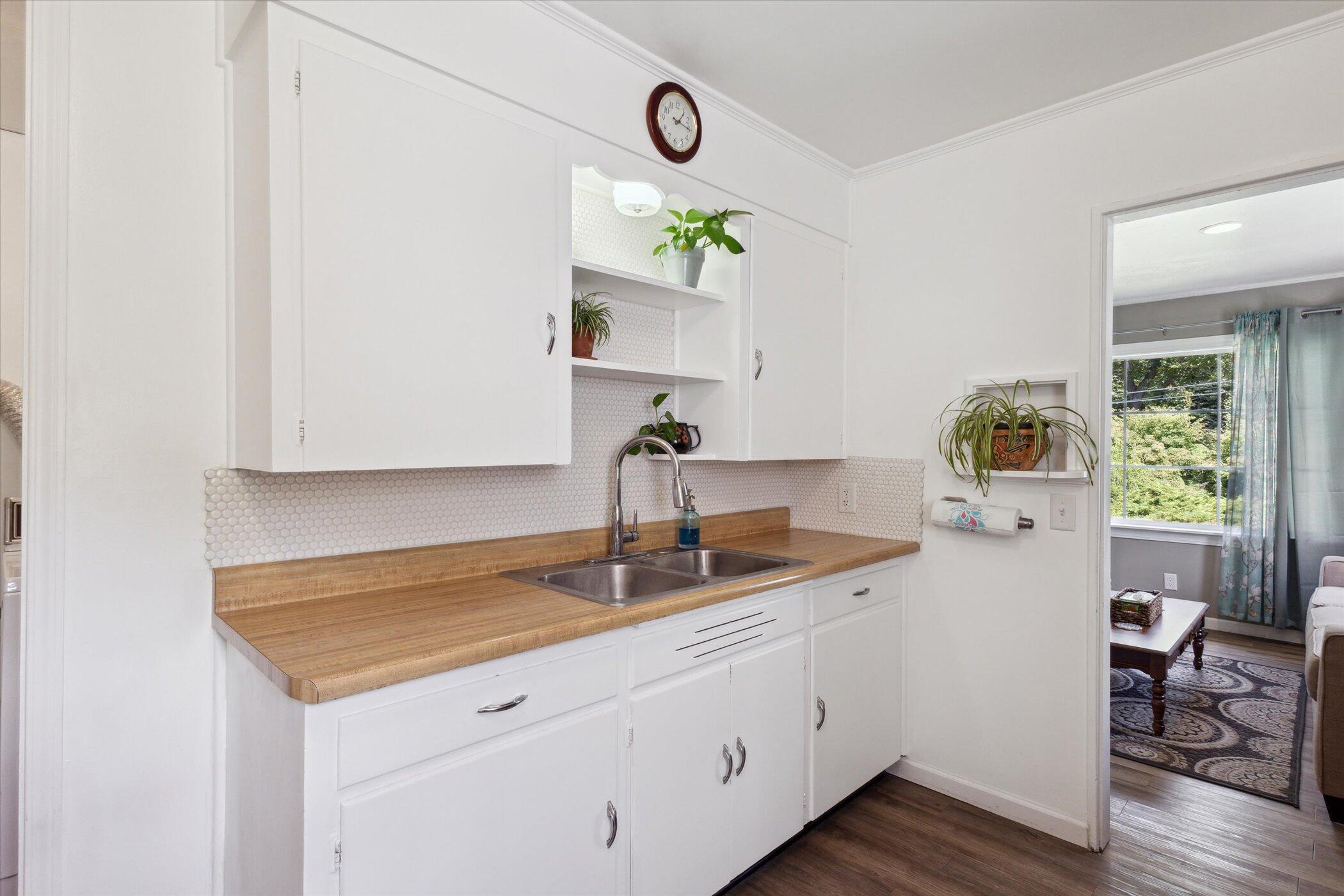 2447 Hillsdale Avenue