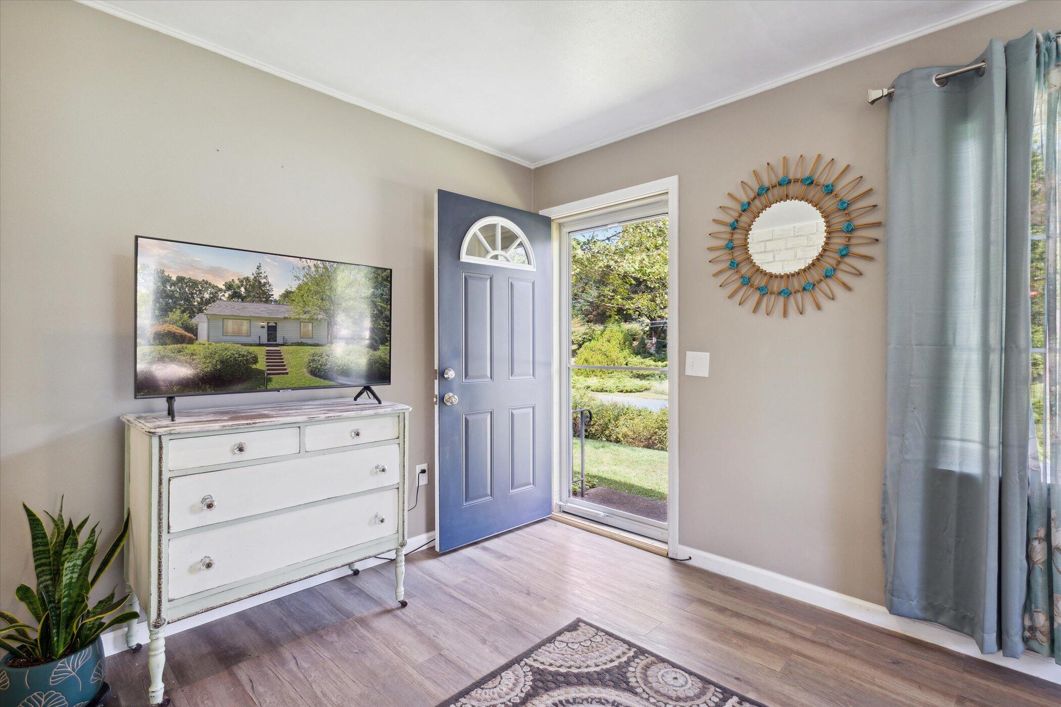 2447 Hillsdale Avenue