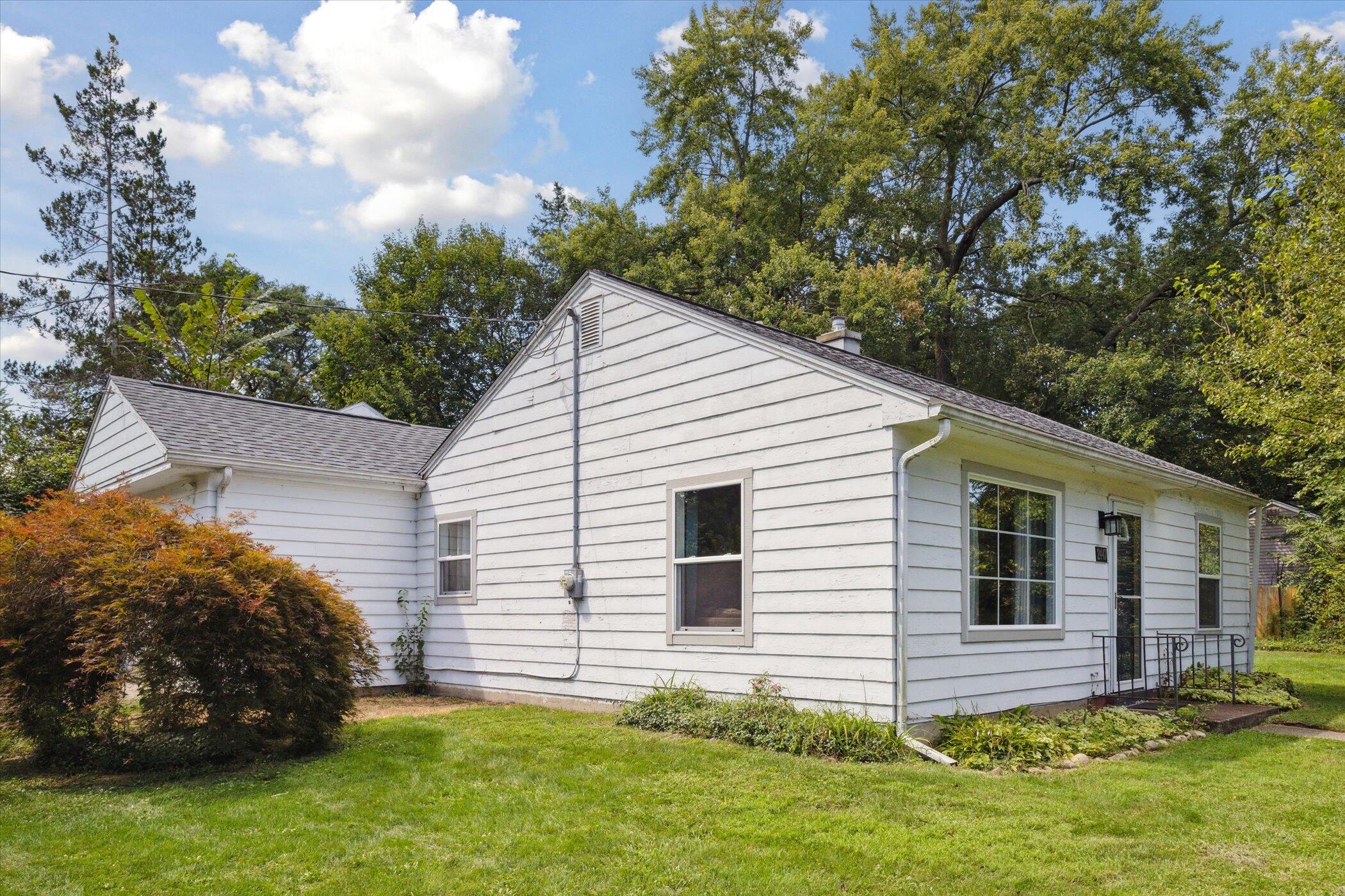 2447 Hillsdale Avenue