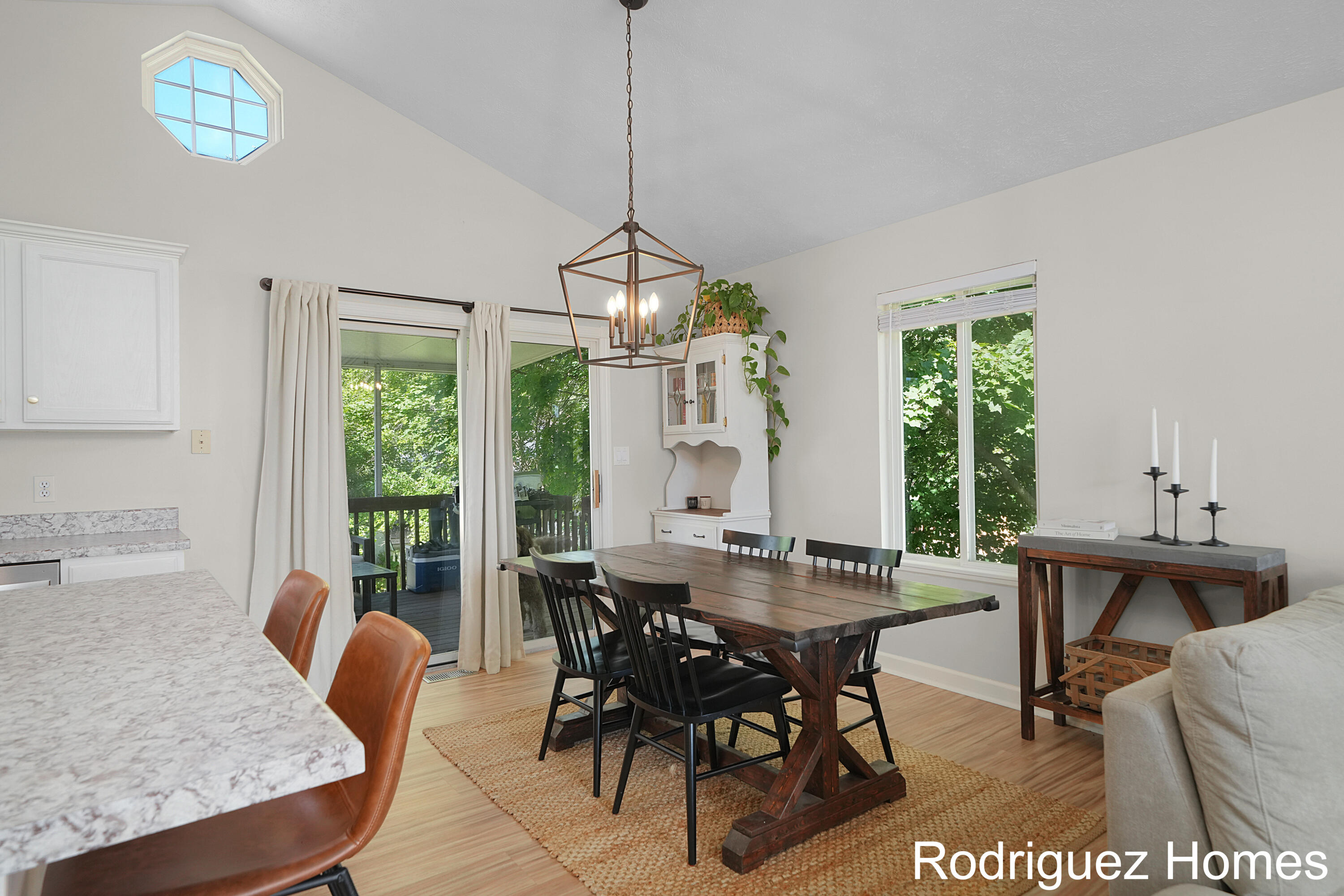 11085 Stanford Avenue