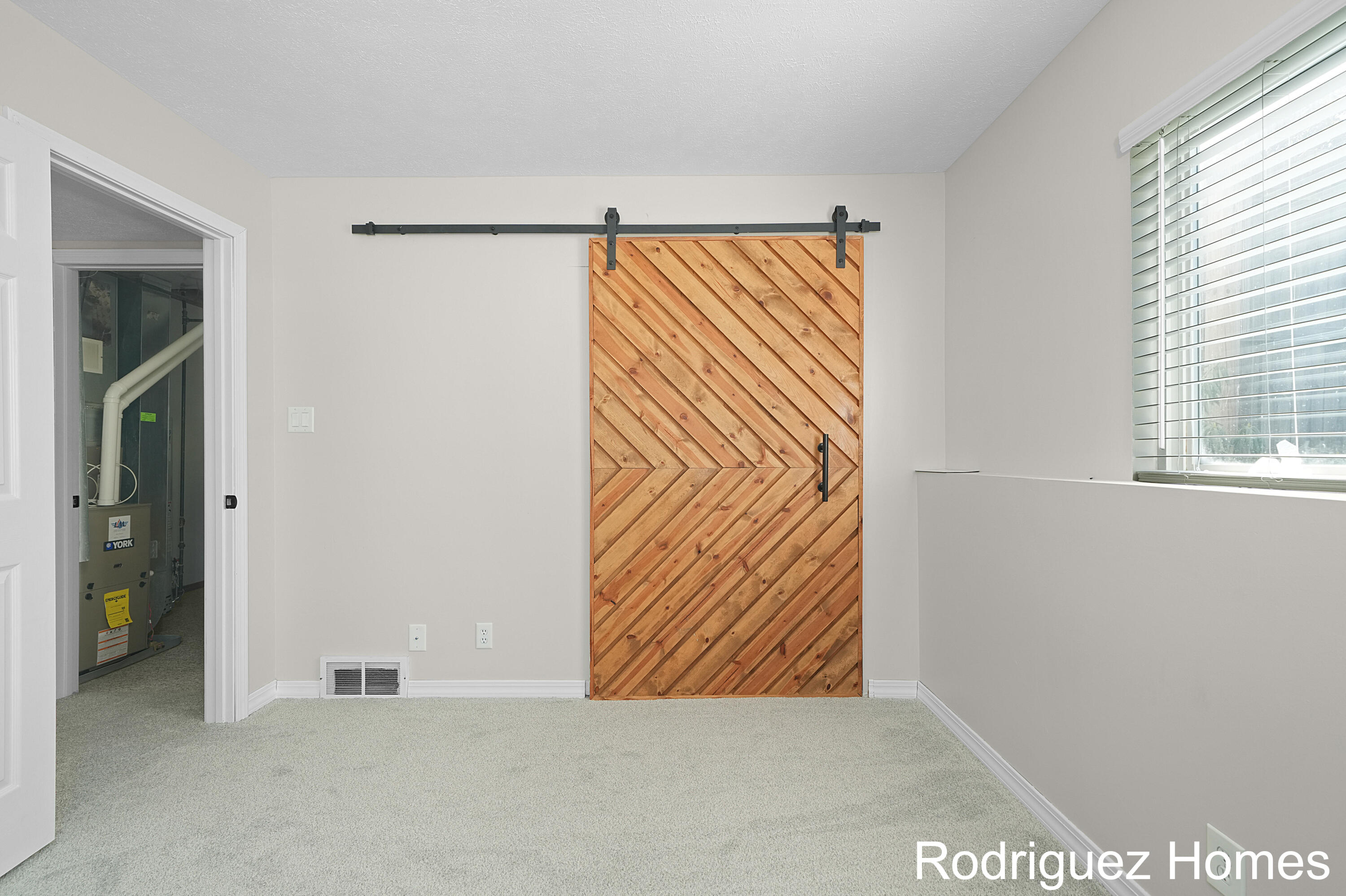 11085 Stanford Avenue