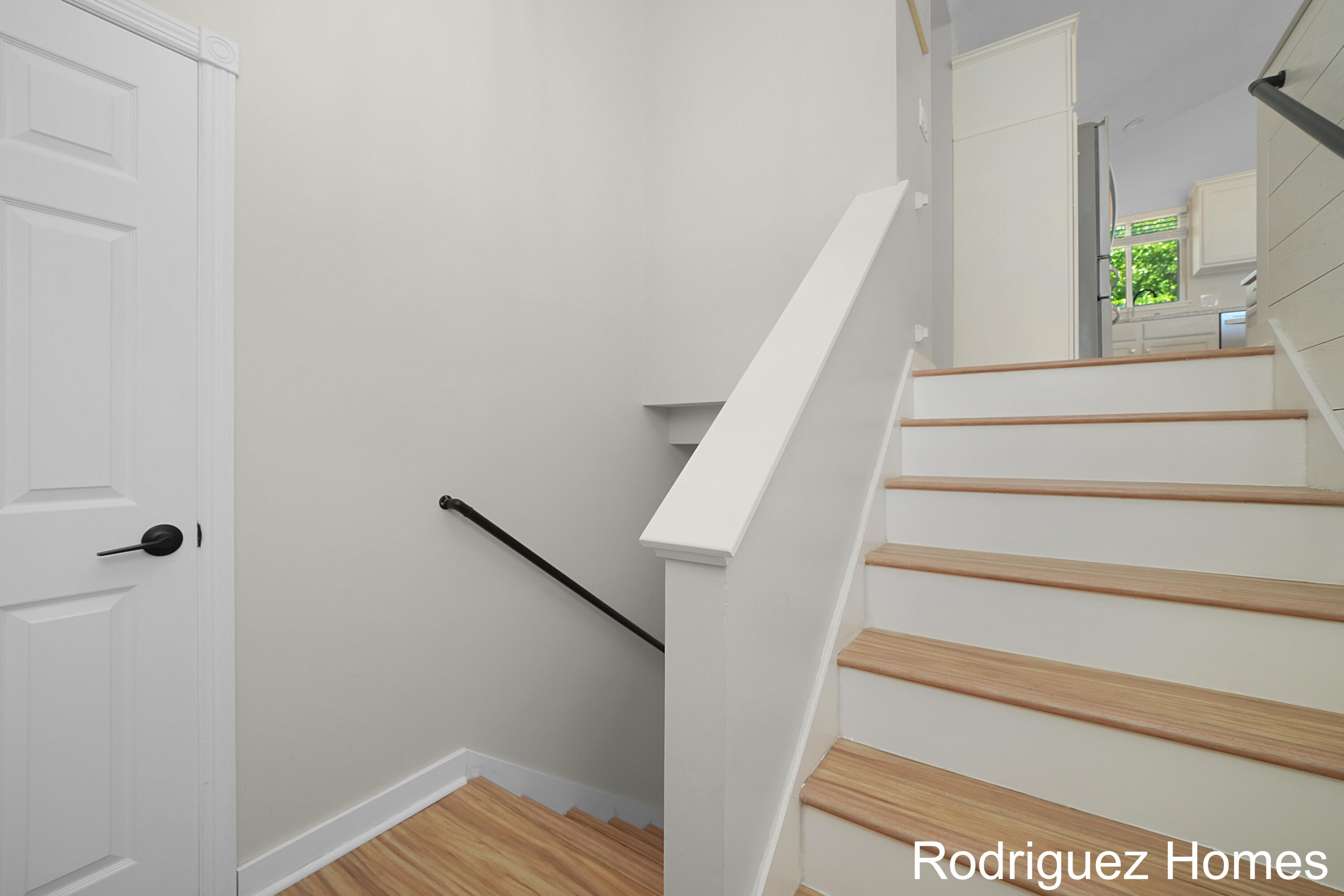 11085 Stanford Avenue