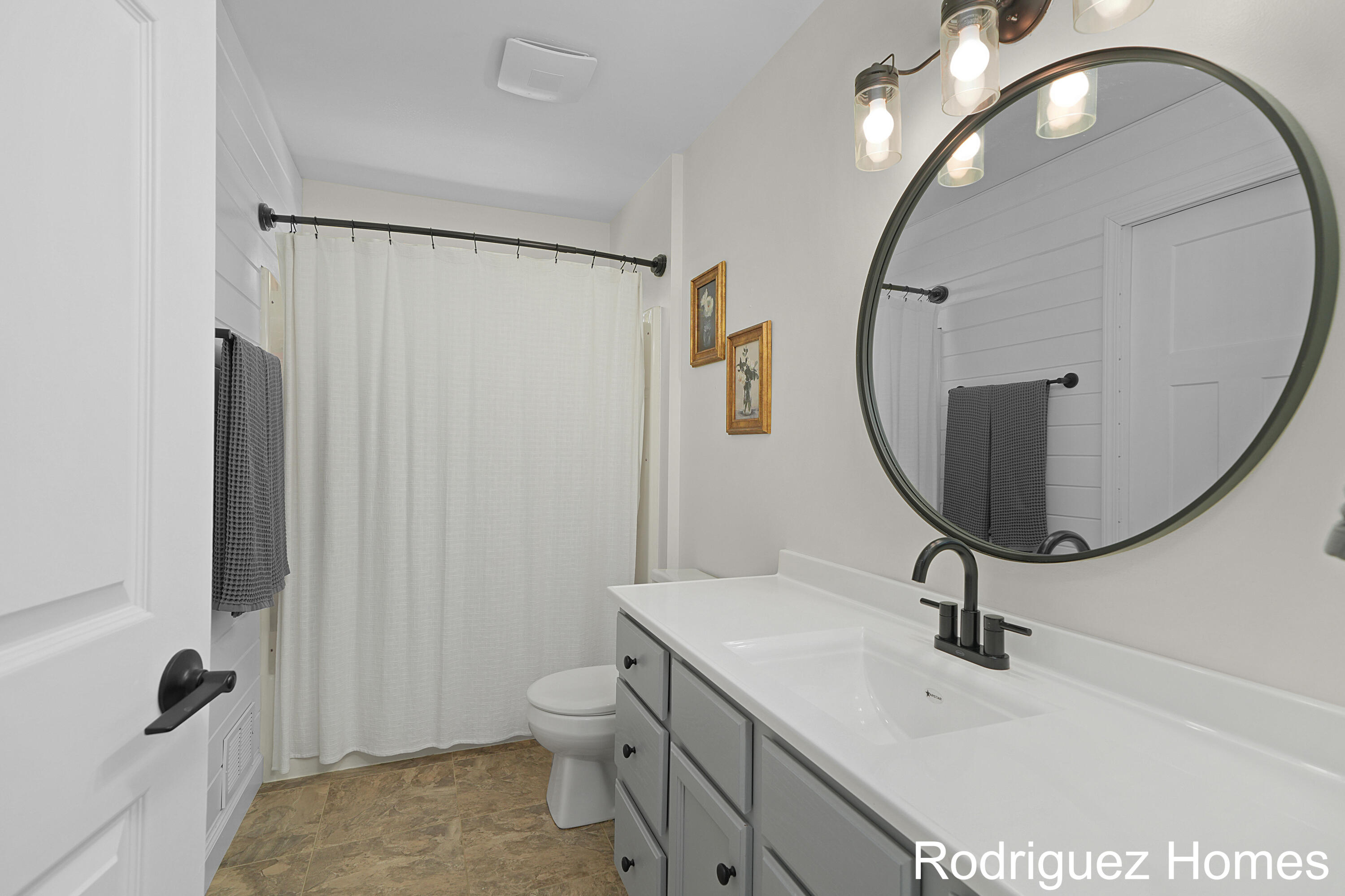 11085 Stanford Avenue