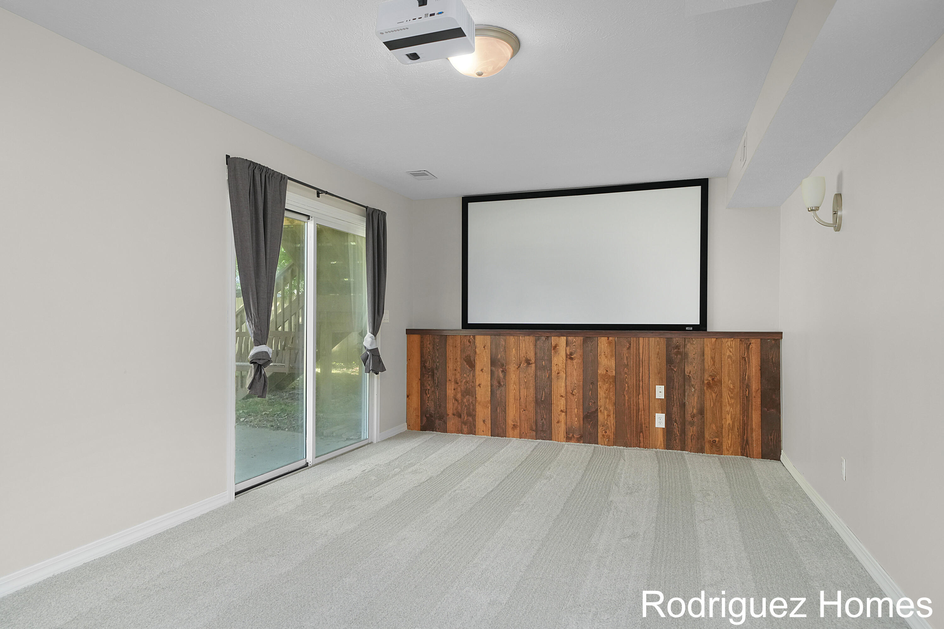 11085 Stanford Avenue