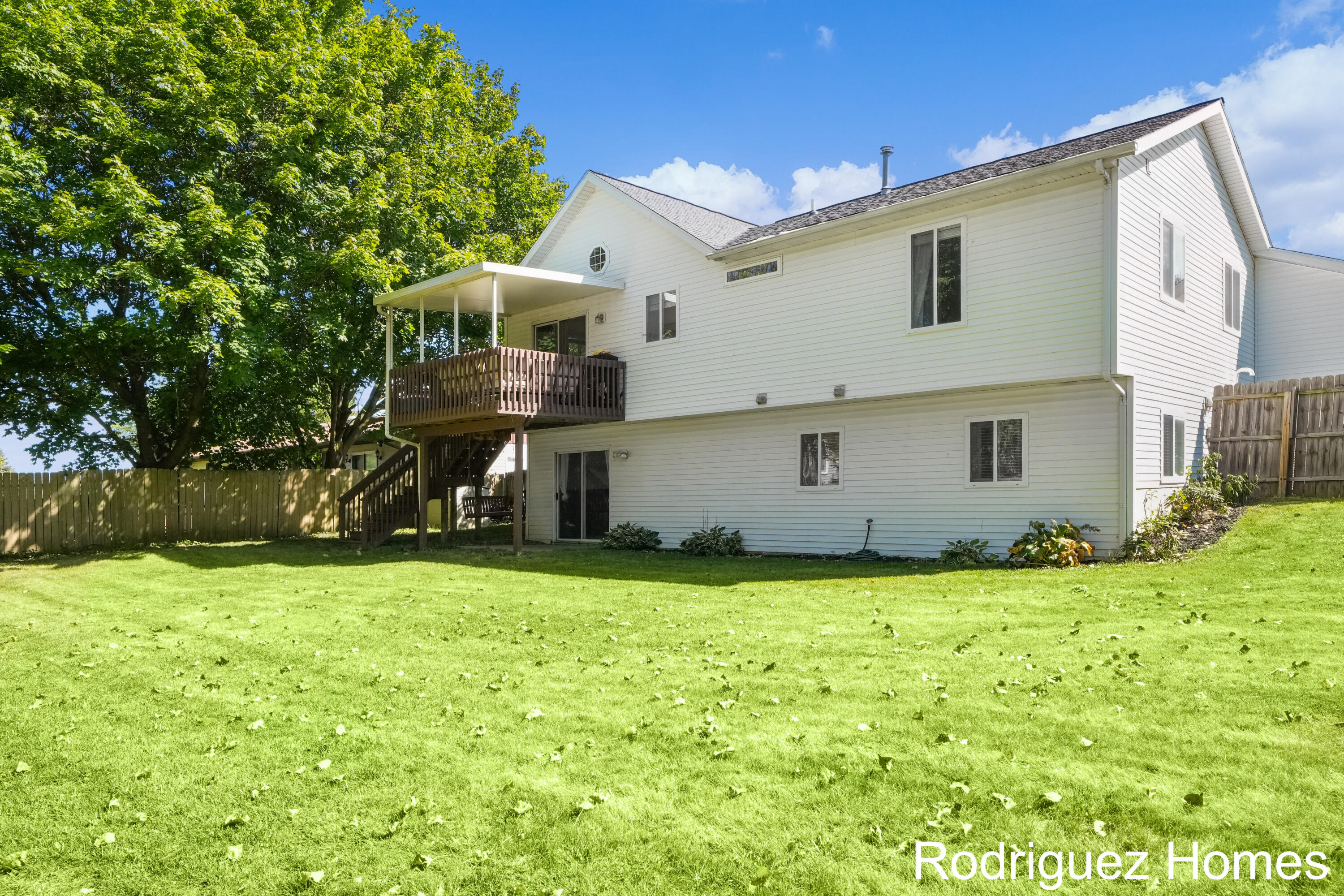 11085 Stanford Avenue