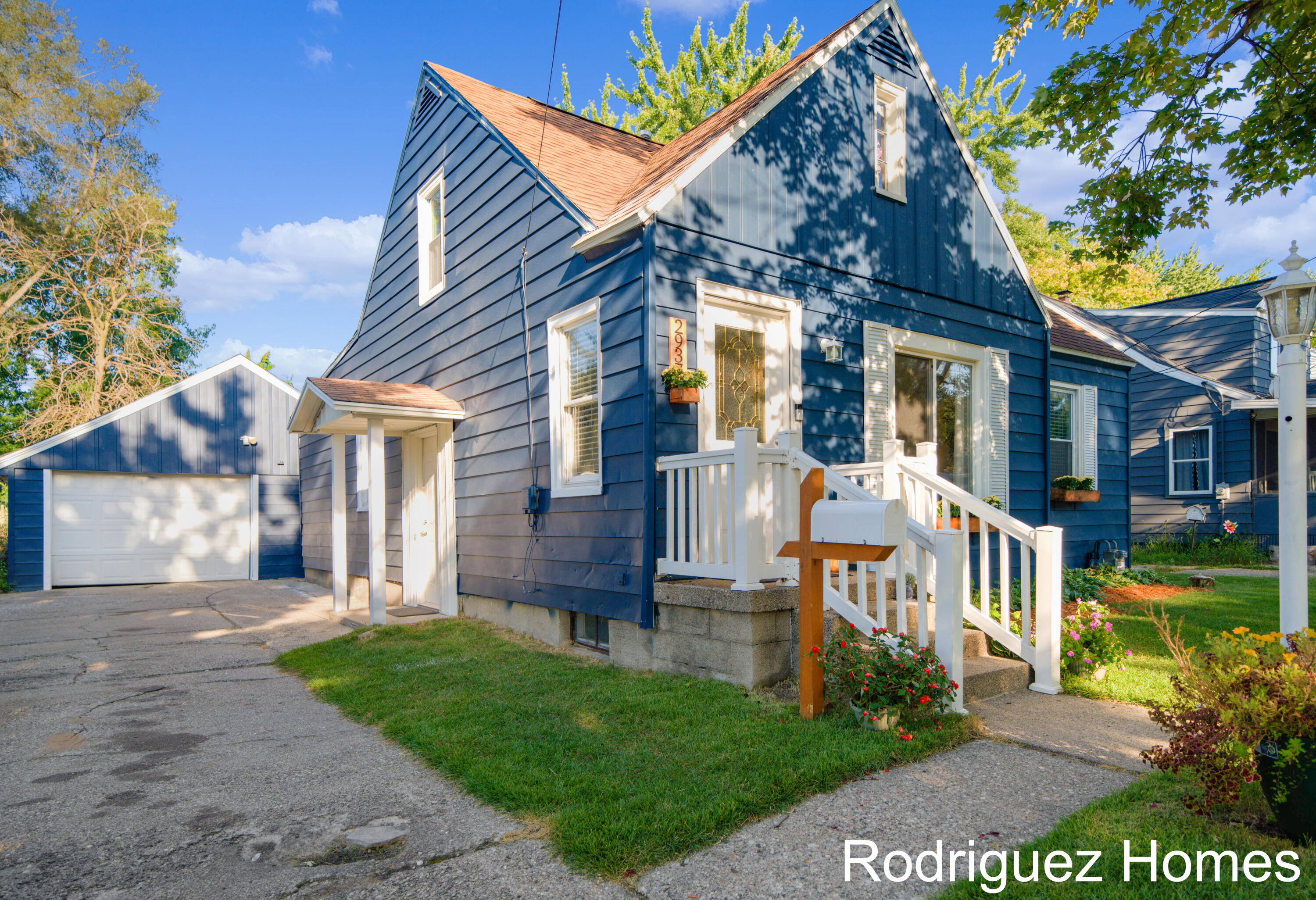 2937 Highgate Avenue SW