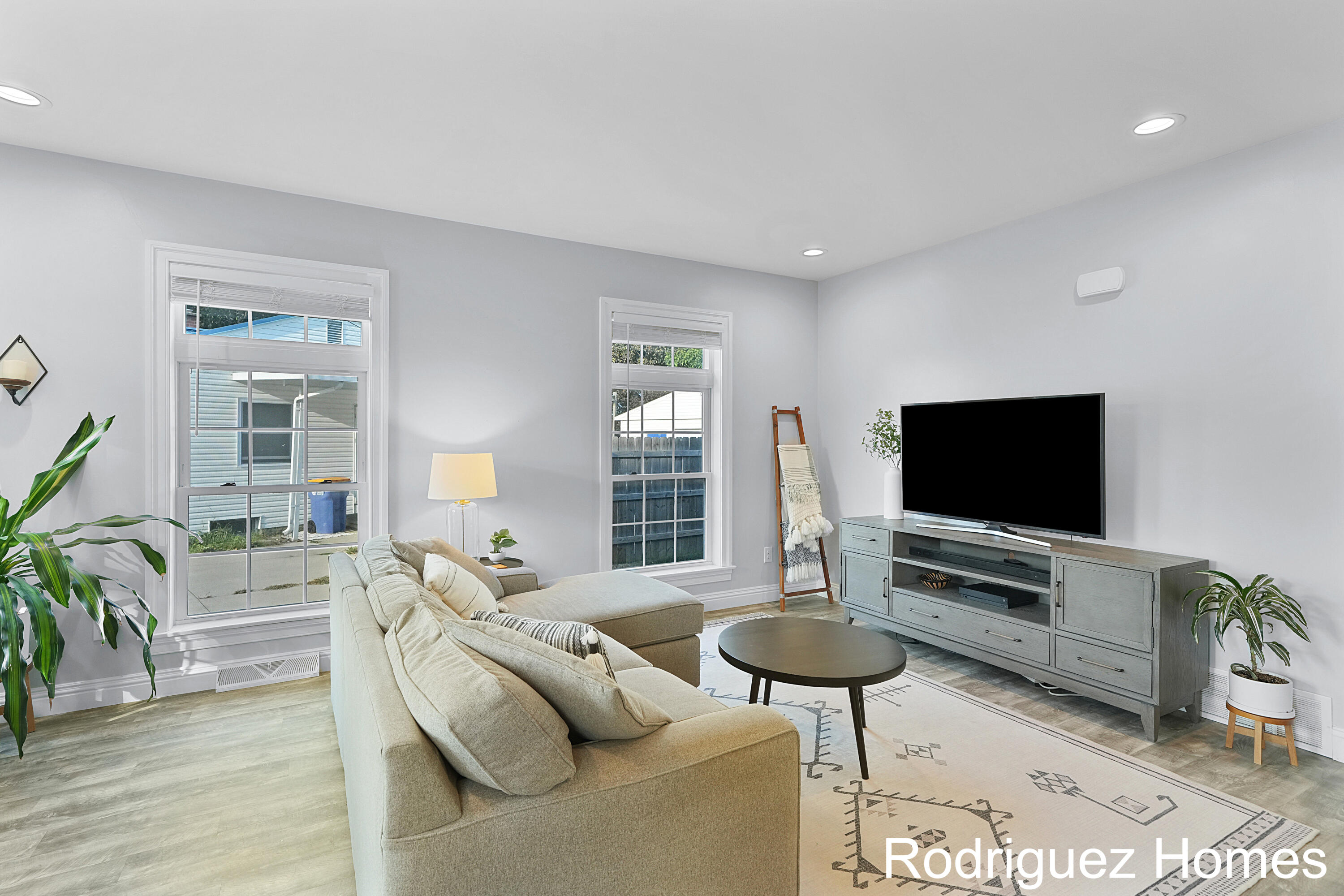 1855 Herrick Avenue NE