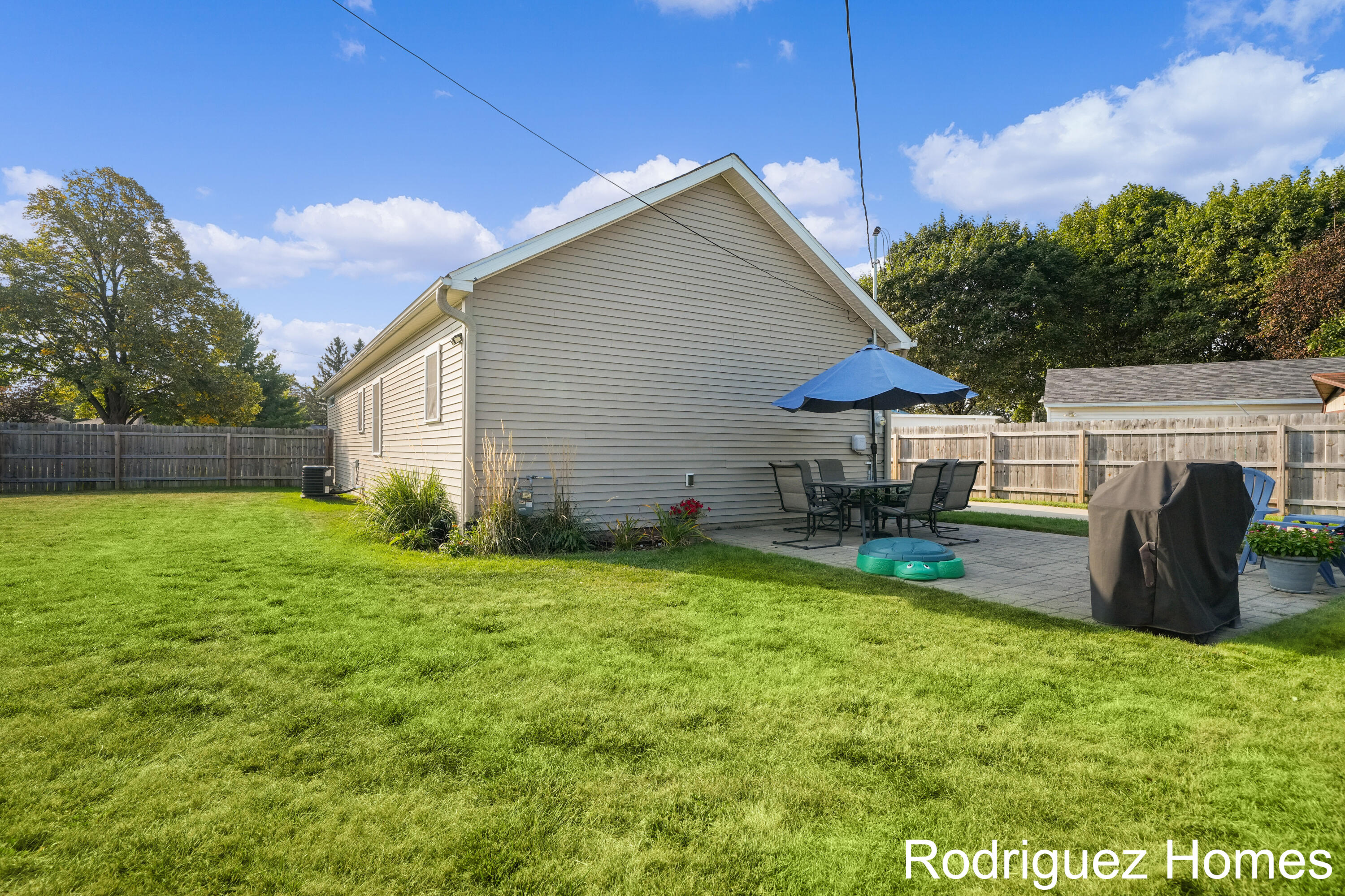 1855 Herrick Avenue NE