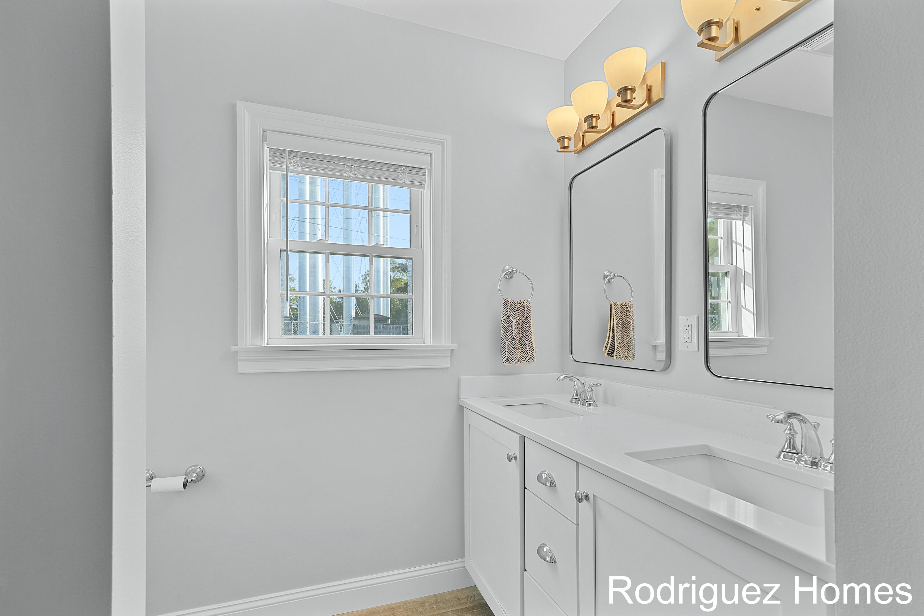 1855 Herrick Avenue NE