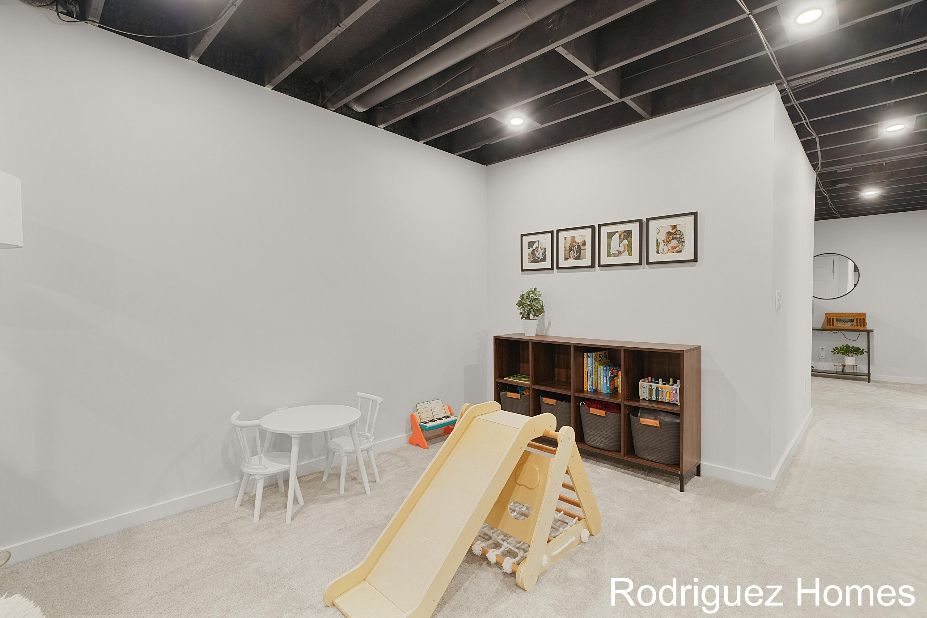 1855 Herrick Avenue NE