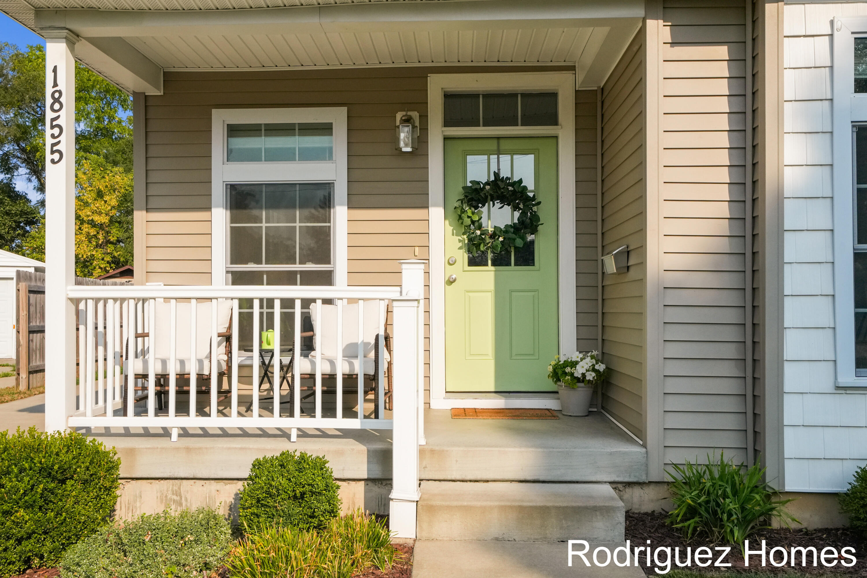 1855 Herrick Avenue NE