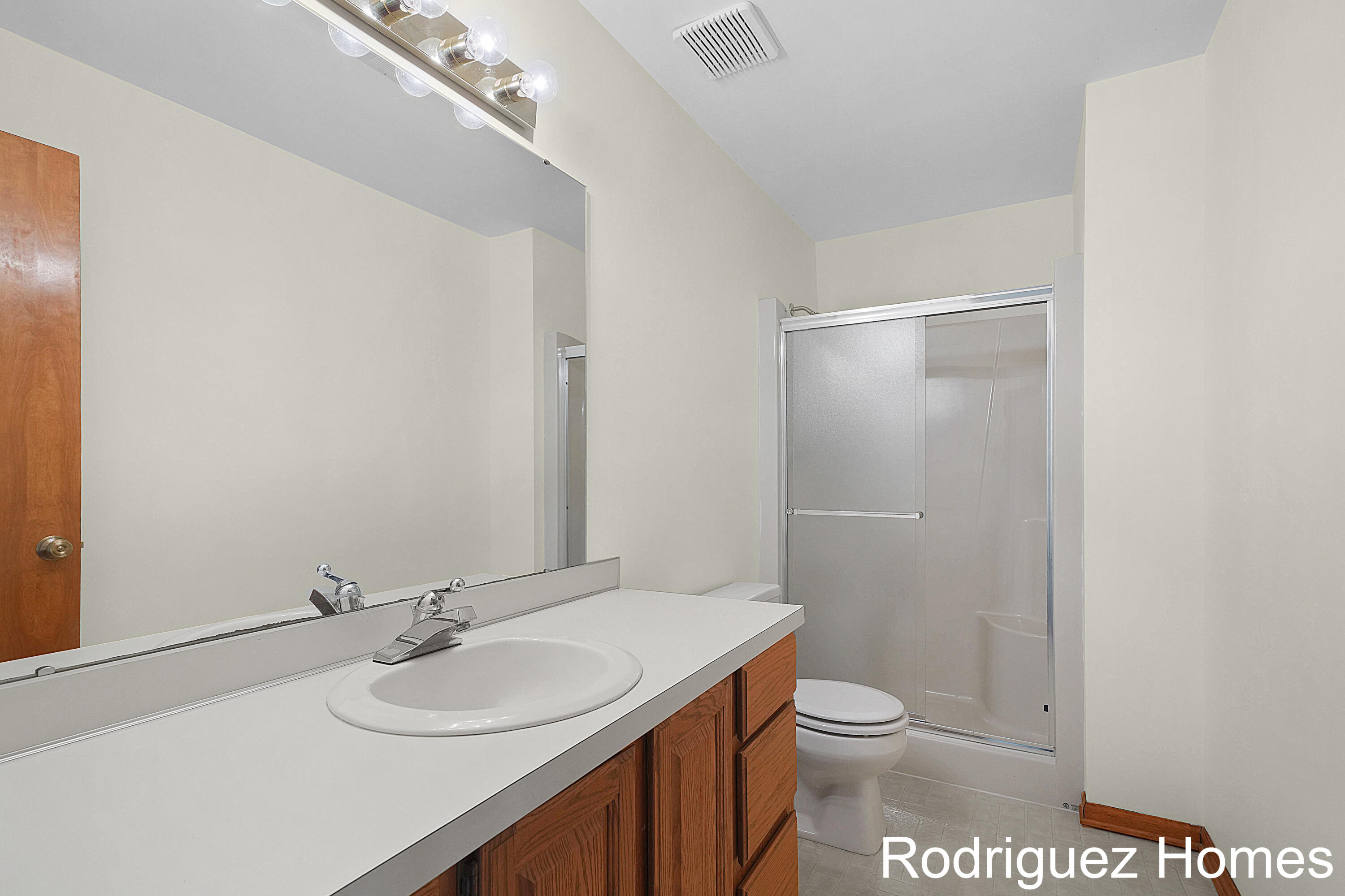 50 Skyline Circle NW