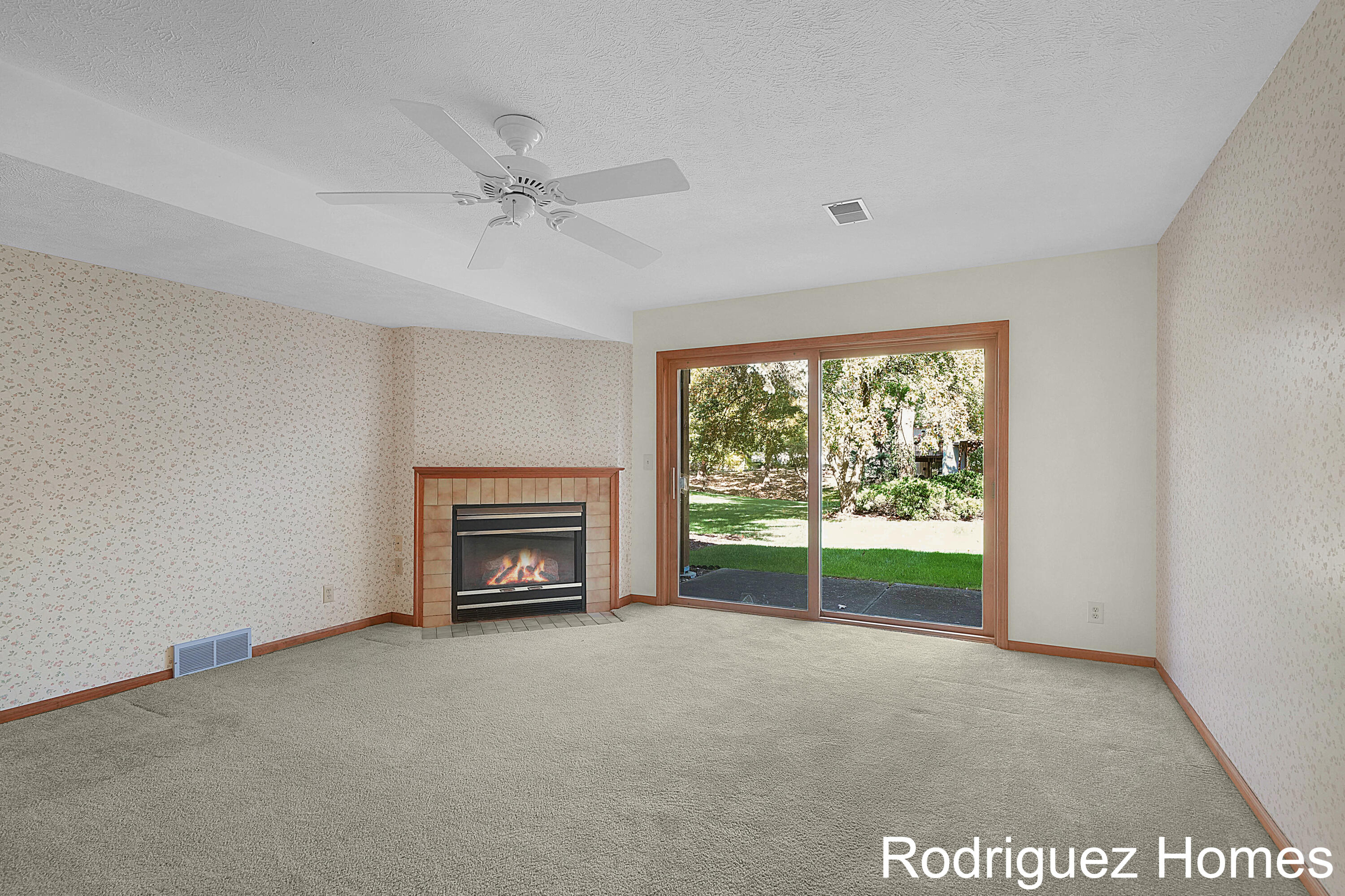 50 Skyline Circle NW