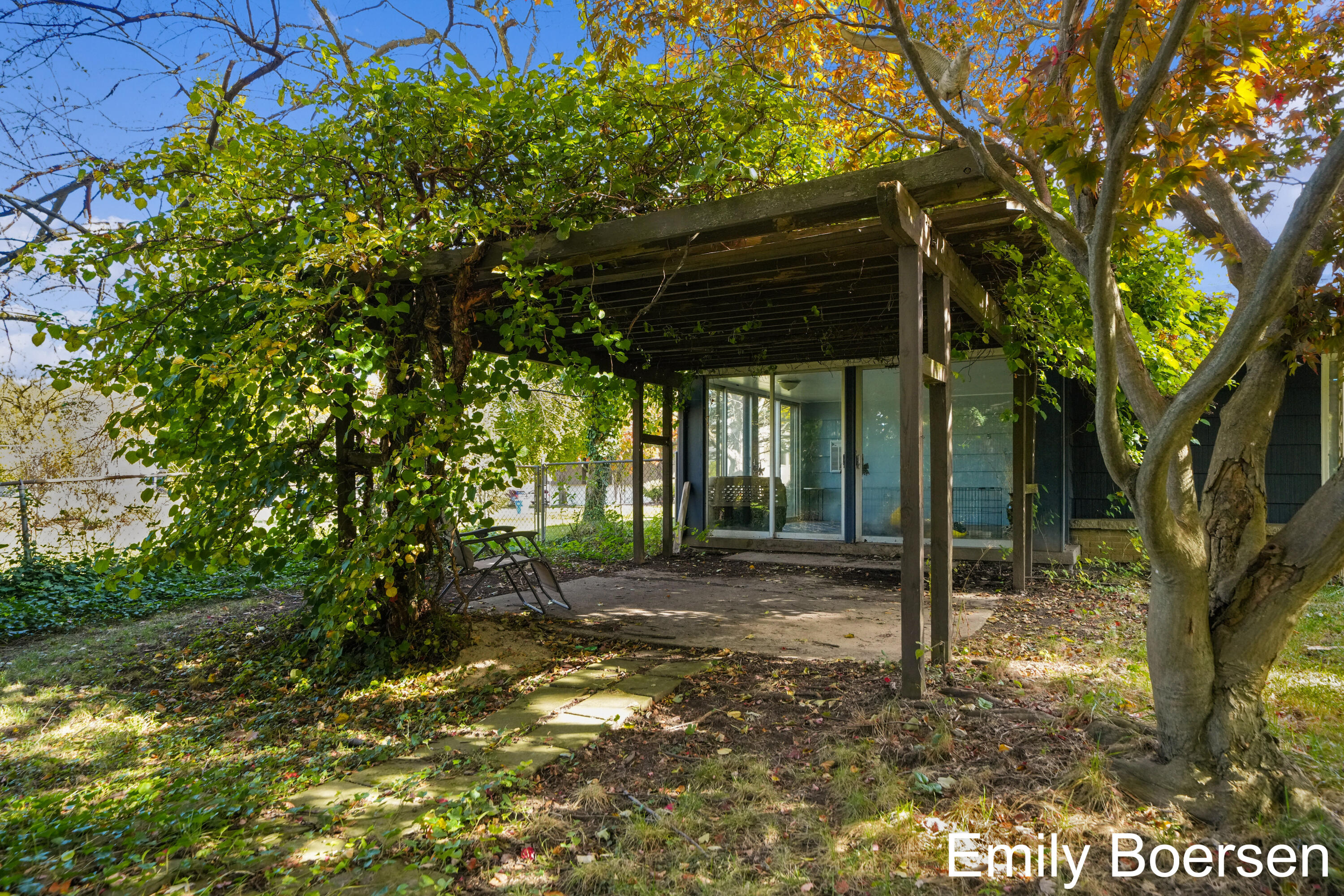 335 Edison Park Avenue NW