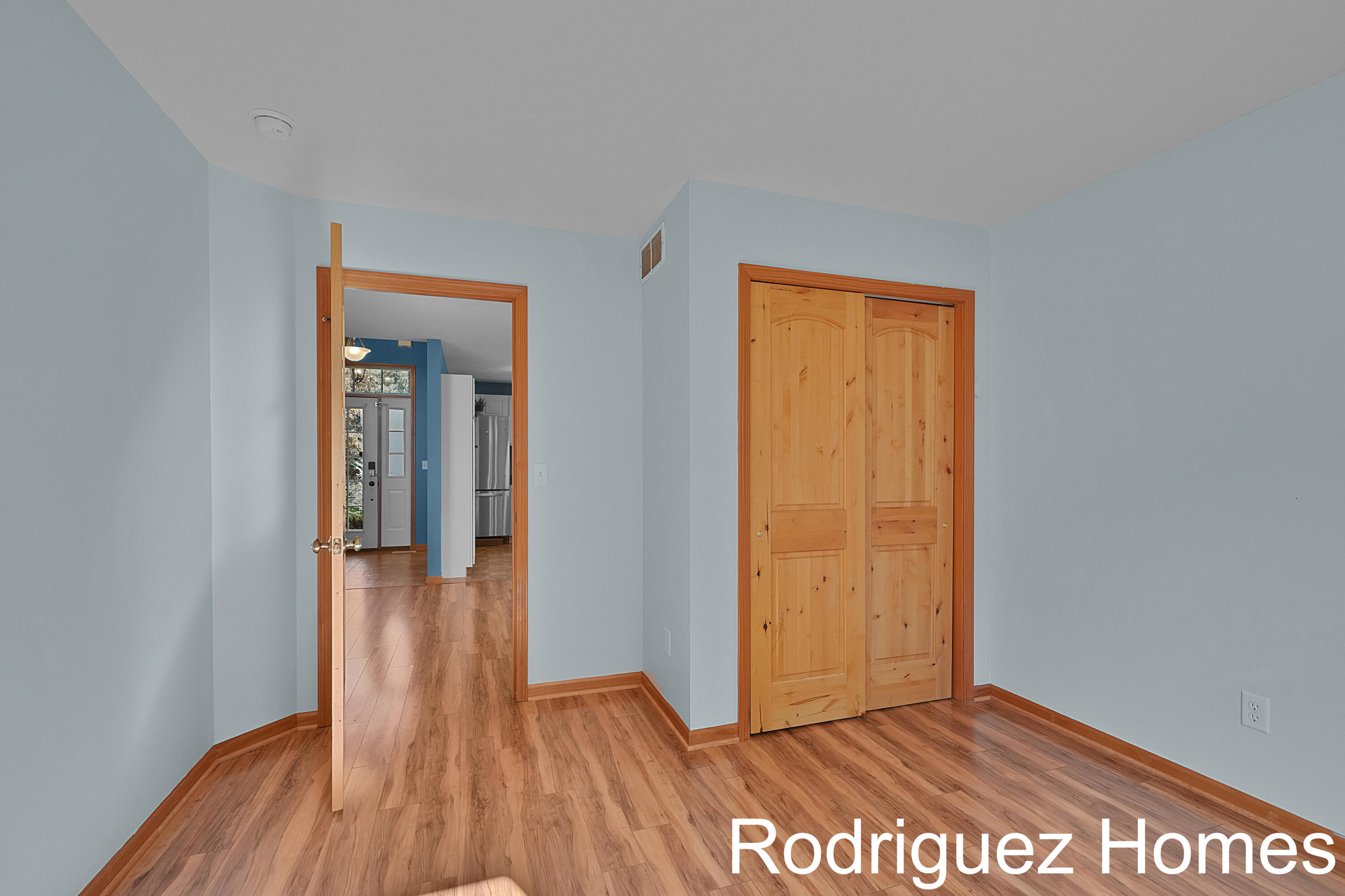 12322 Holmden Drive NE