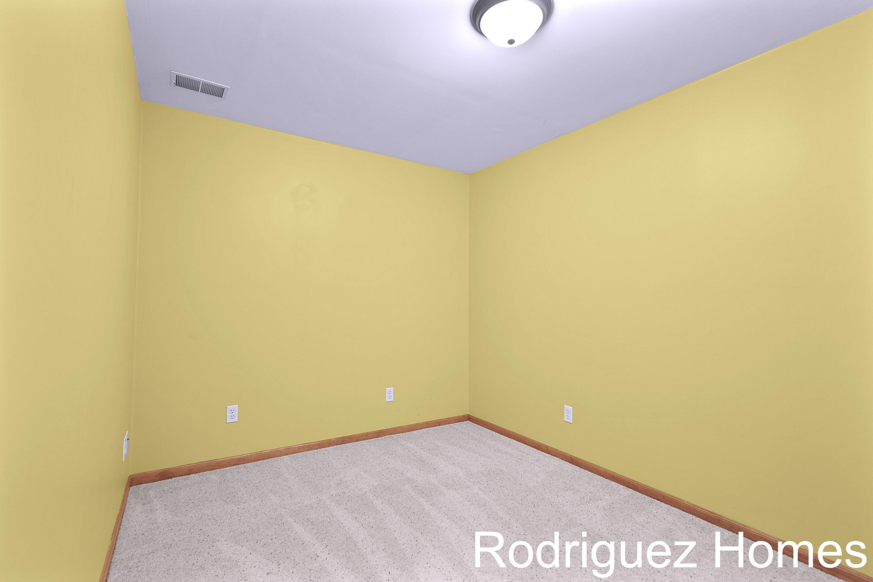 12322 Holmden Drive NE