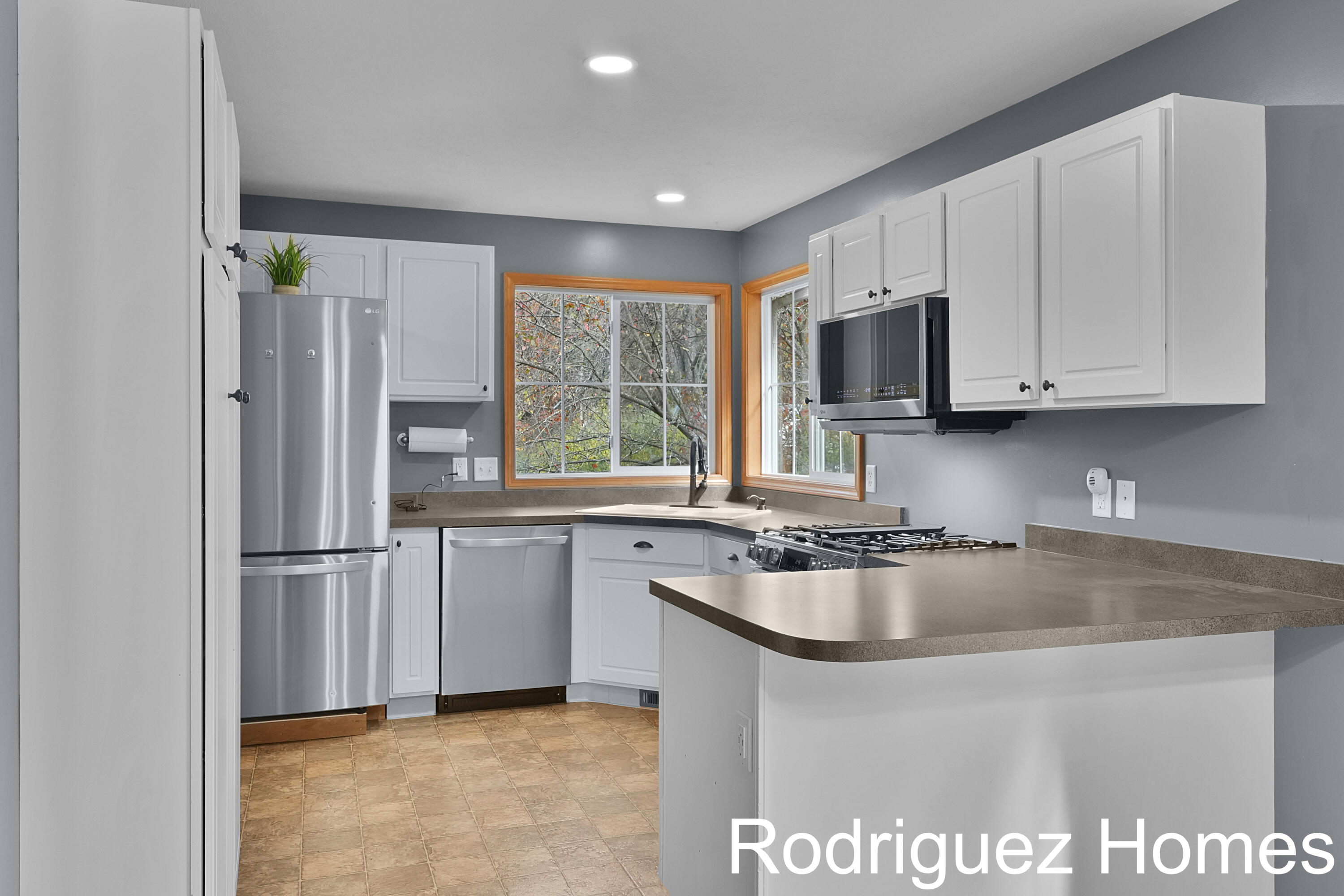 12322 Holmden Drive NE