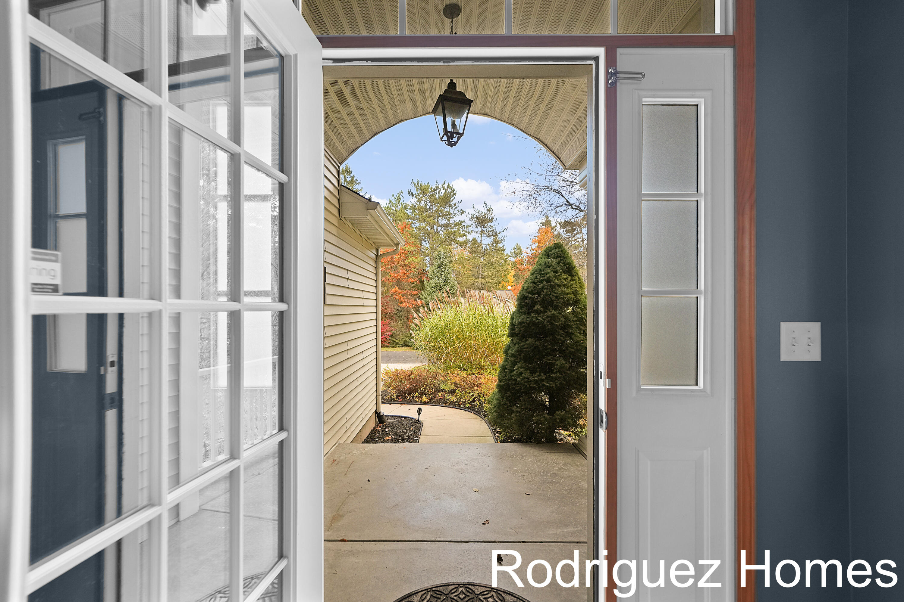 12322 Holmden Drive NE