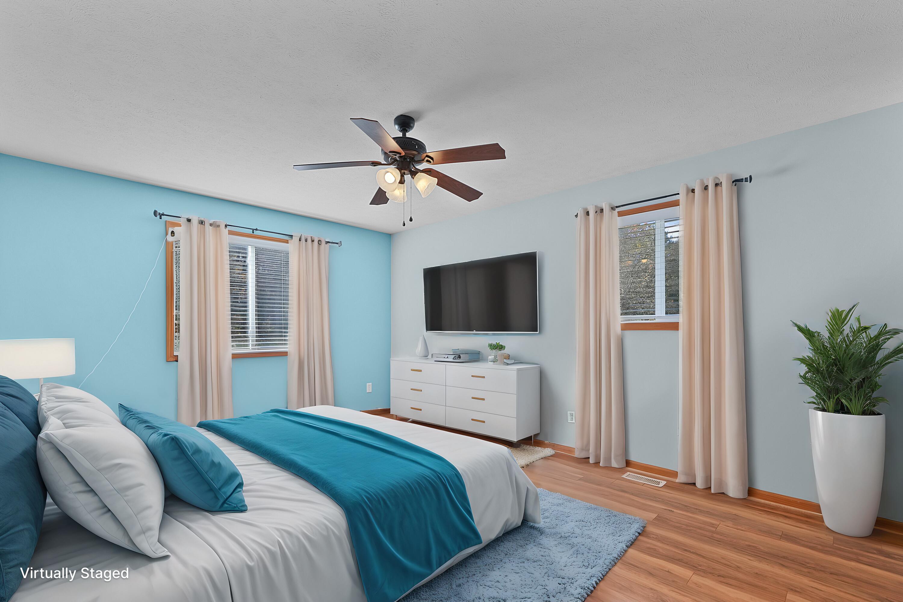 12322 Holmden Drive NE