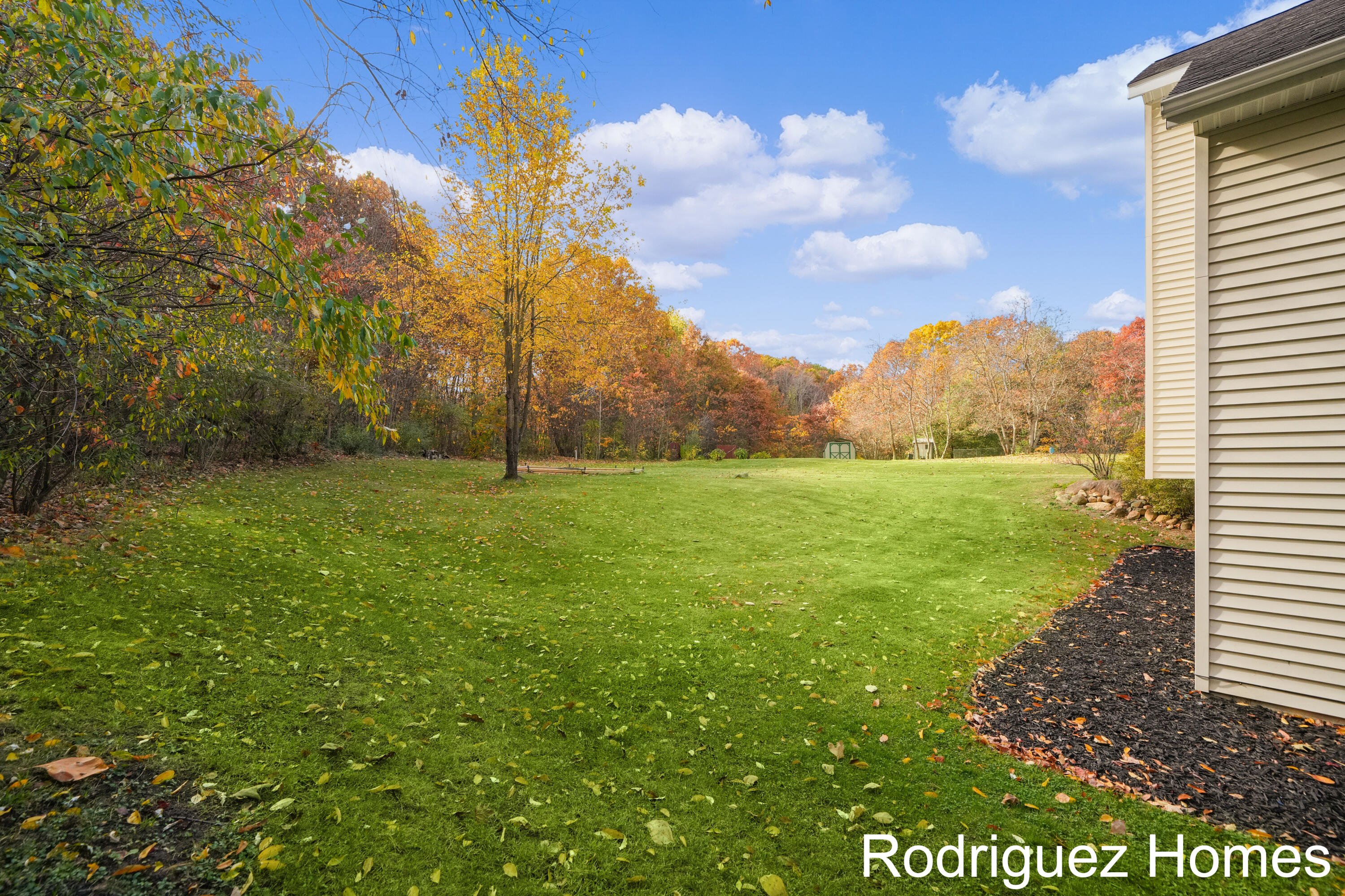 12322 Holmden Drive NE