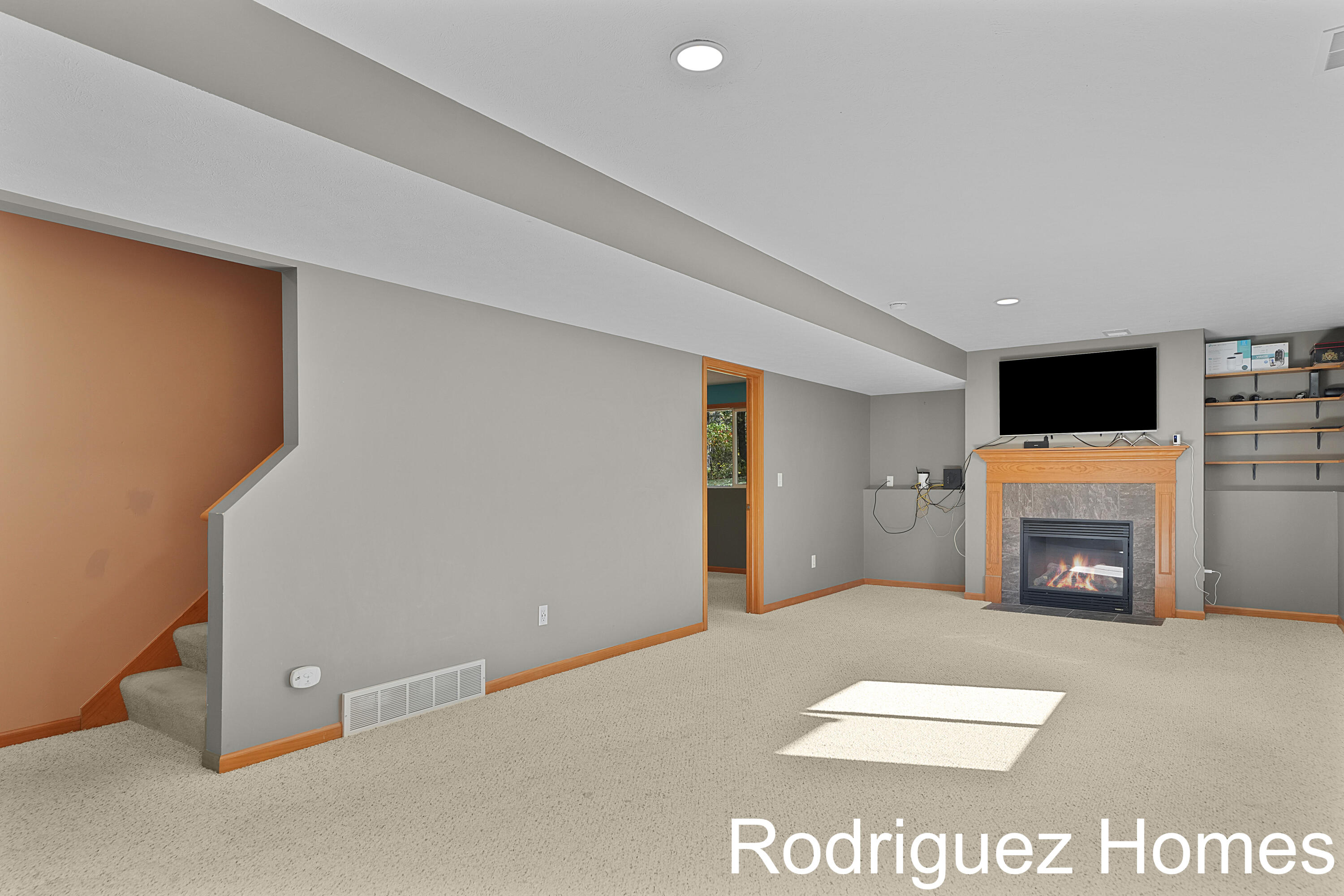 12322 Holmden Drive NE