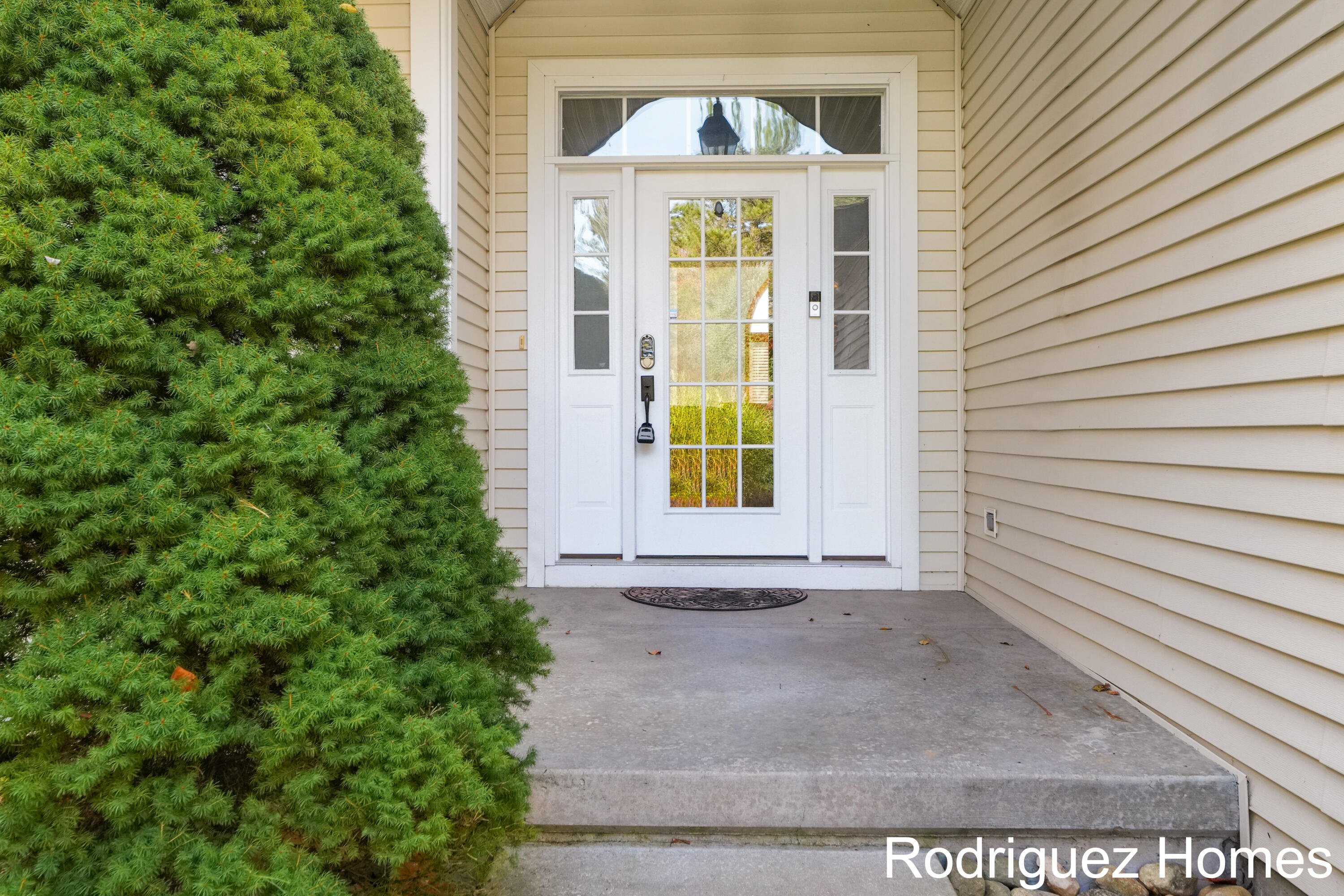 12322 Holmden Drive NE